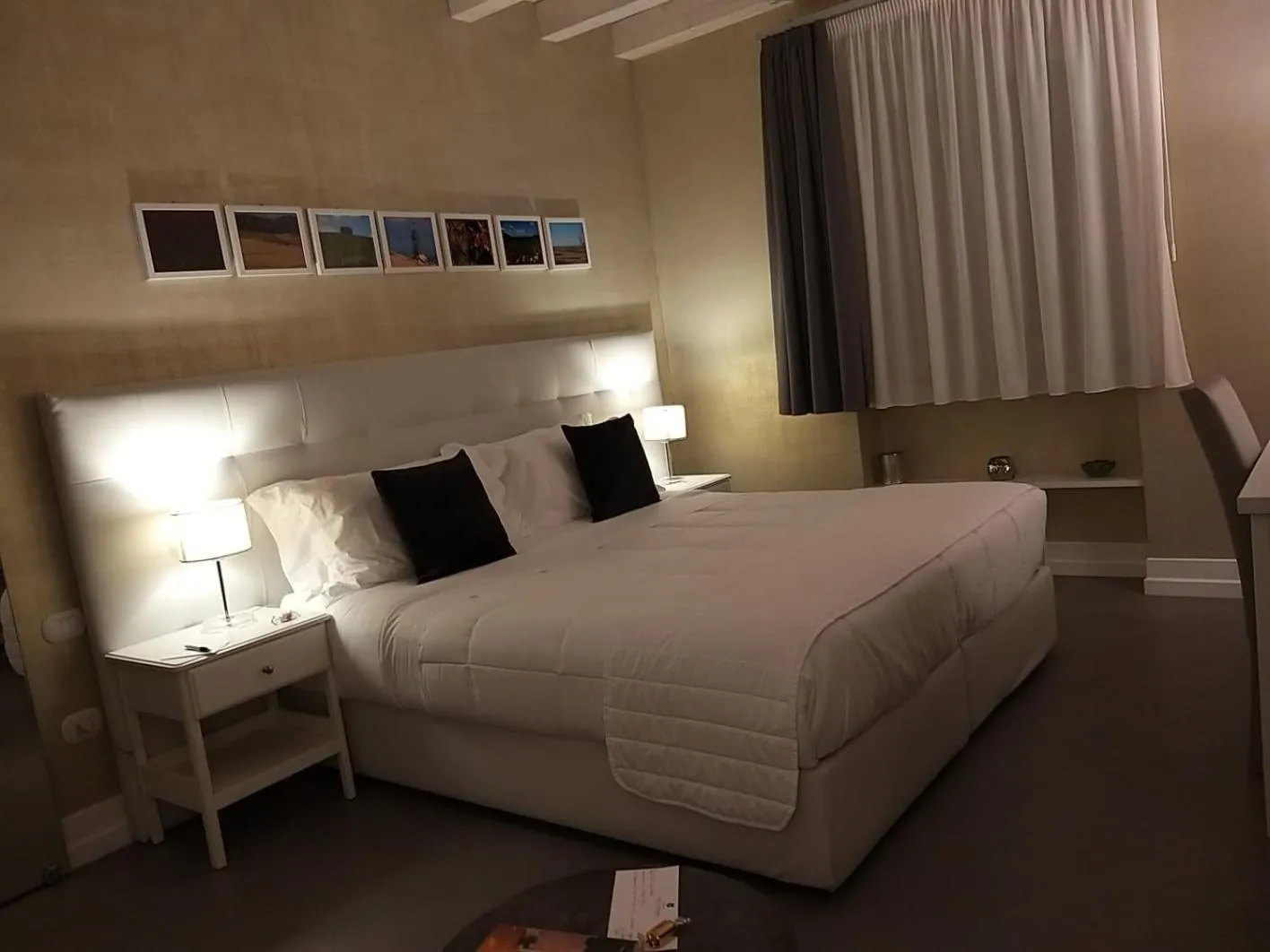 Bed in Hotel Villa Flora Relais