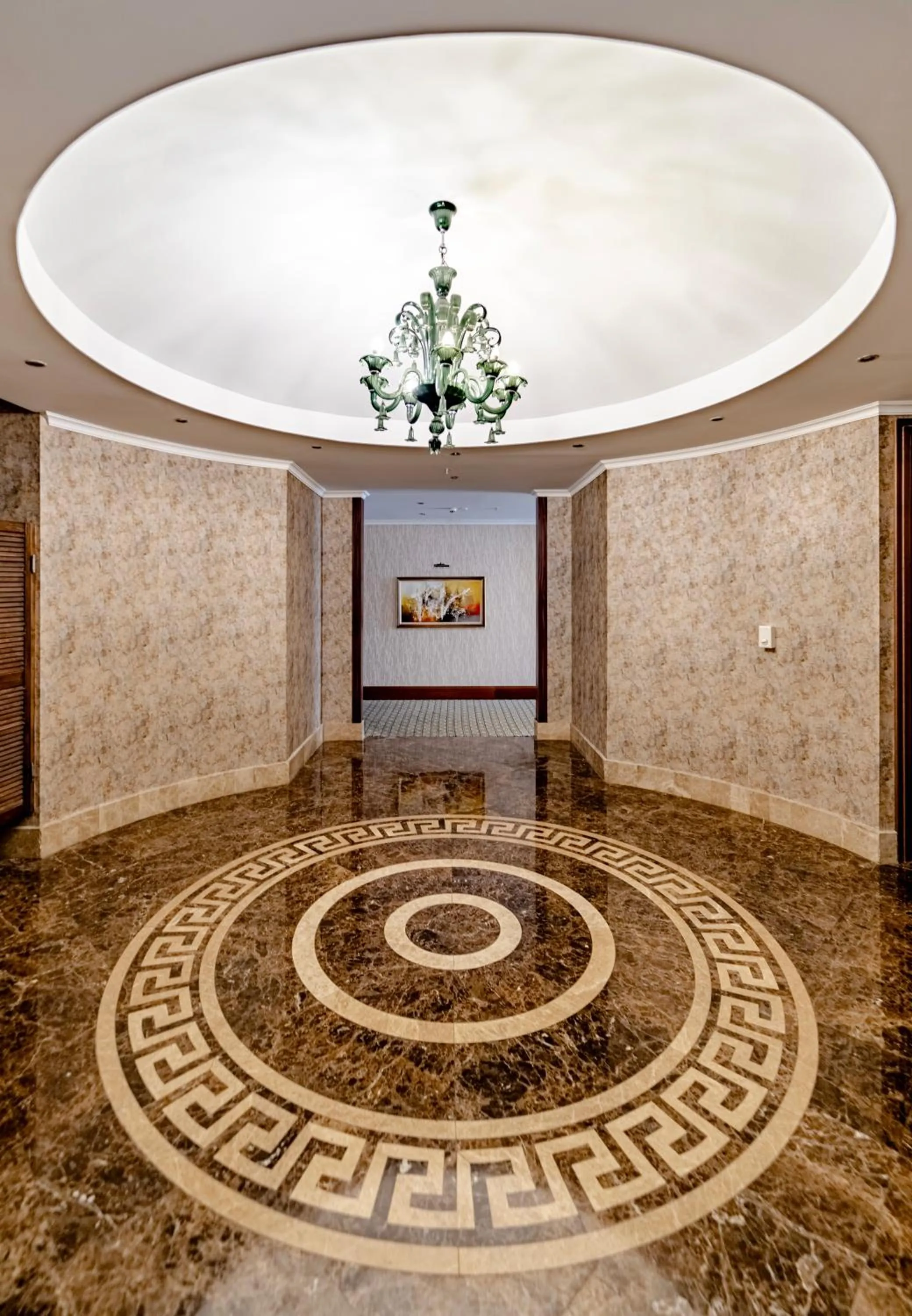 Restaurant/places to eat in Wellborn Luxury Hotel