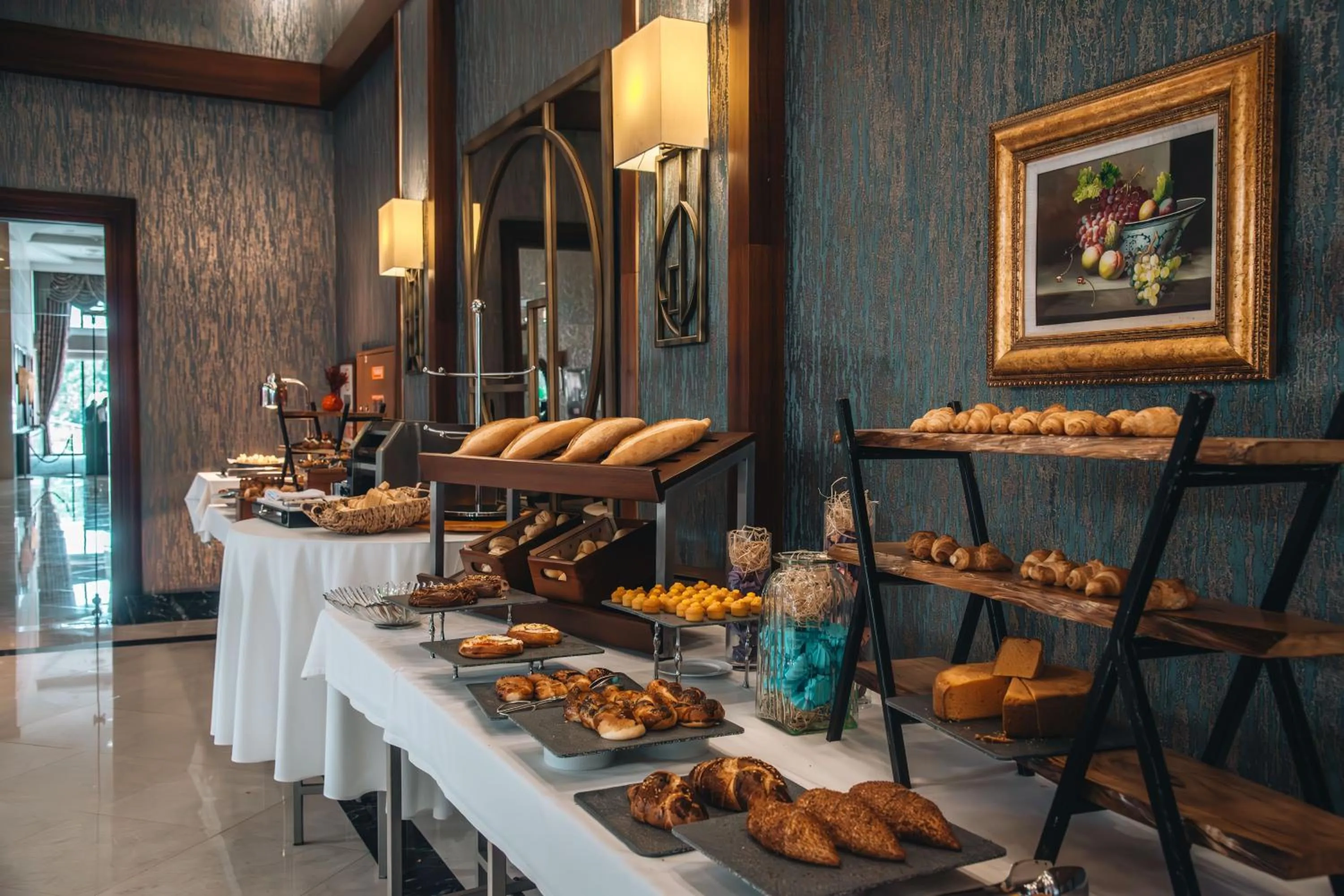 Breakfast in Wellborn Luxury Hotel