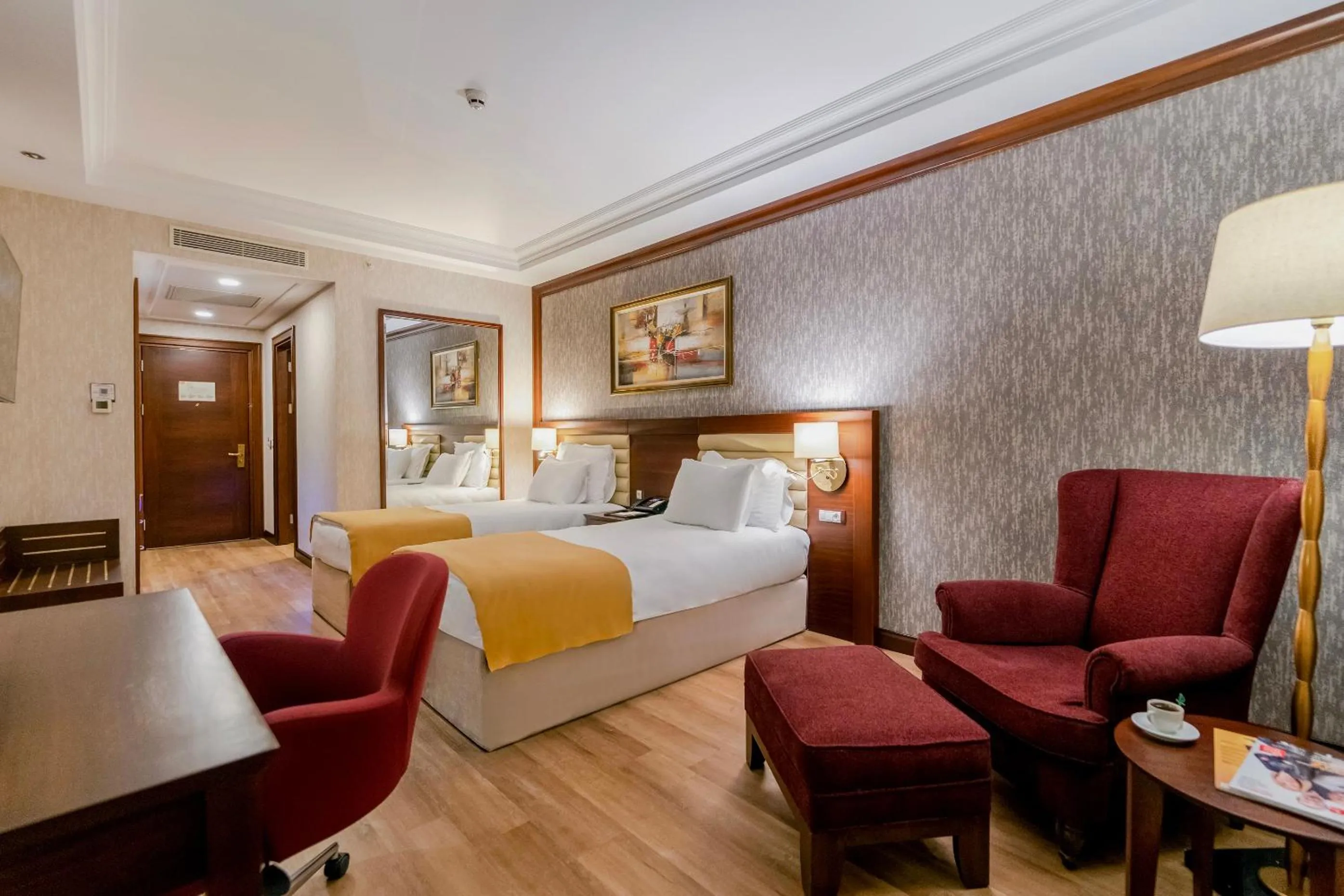 Bed in Wellborn Luxury Hotel