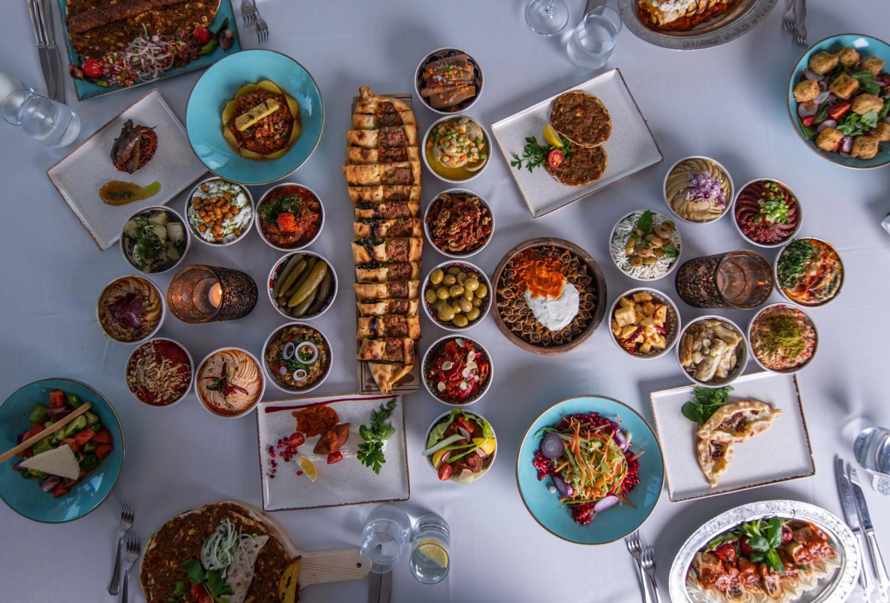 Food in Wellborn Luxury Hotel