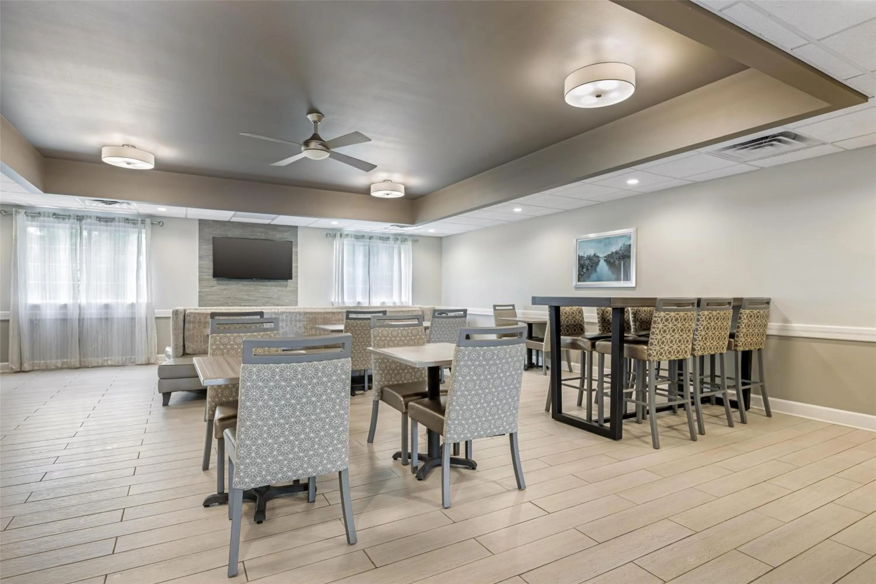 Breakfast in Best Western Brockport Inn & Suites