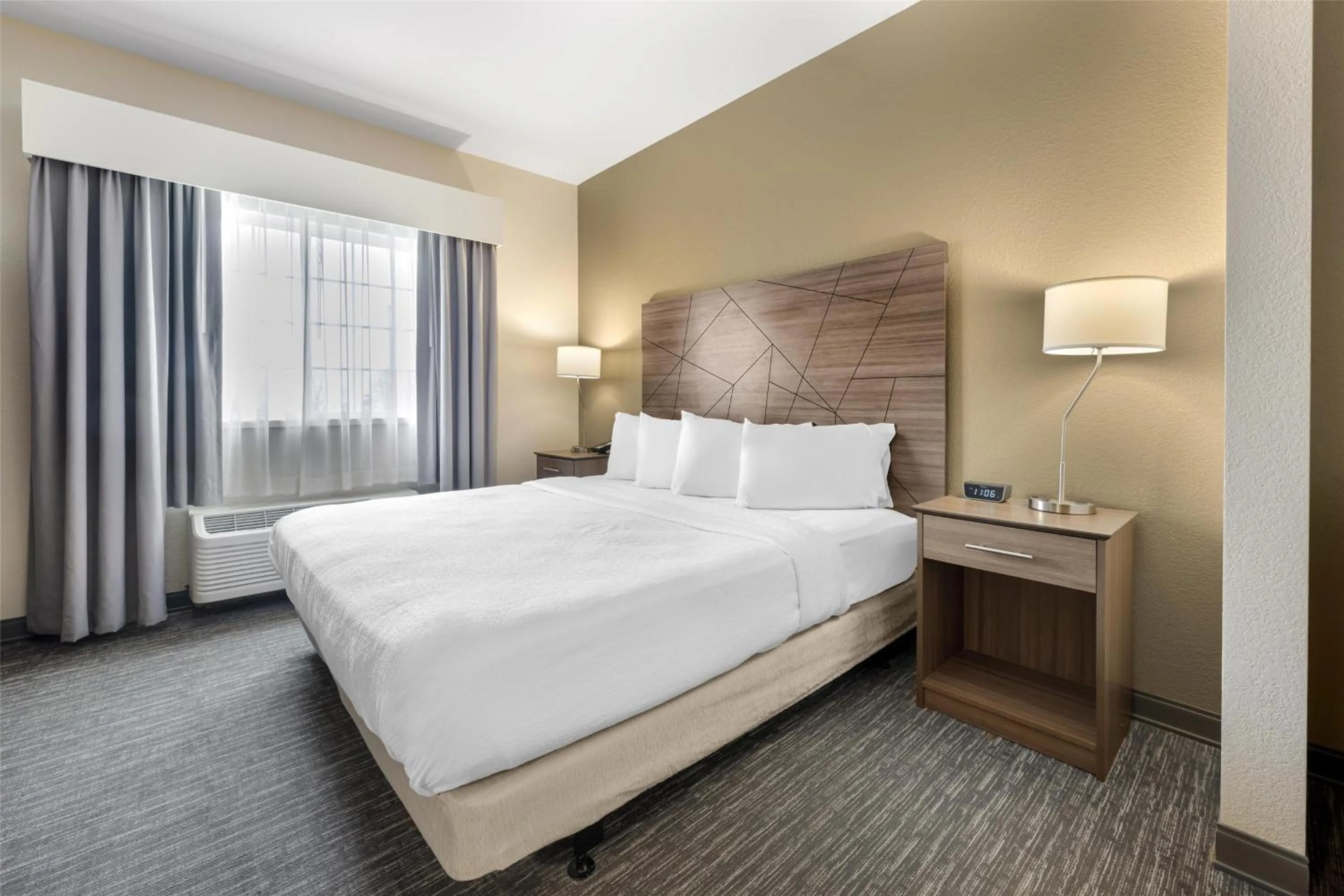 Bedroom, Bed in Best Western Brockport Inn & Suites