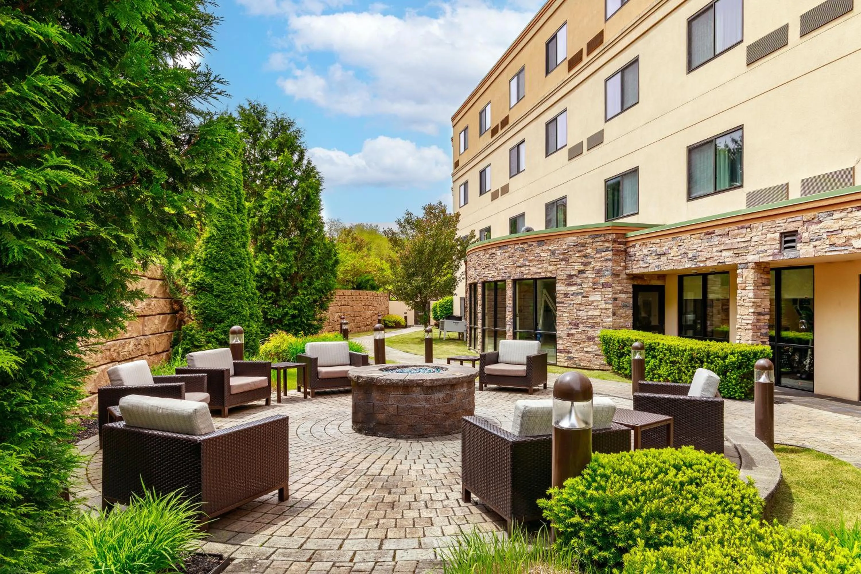 Garden in Courtyard by Marriott Oneonta