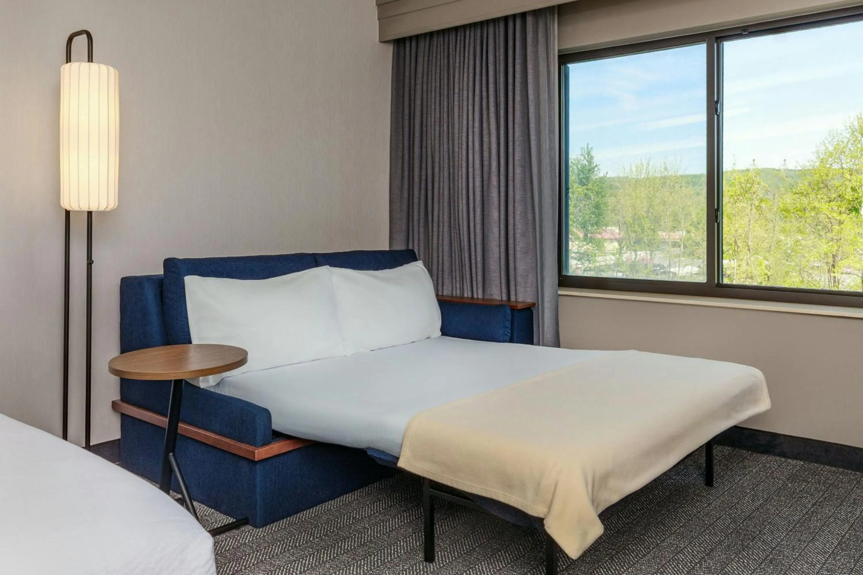 Photo of the whole room, Bed in Courtyard by Marriott Oneonta