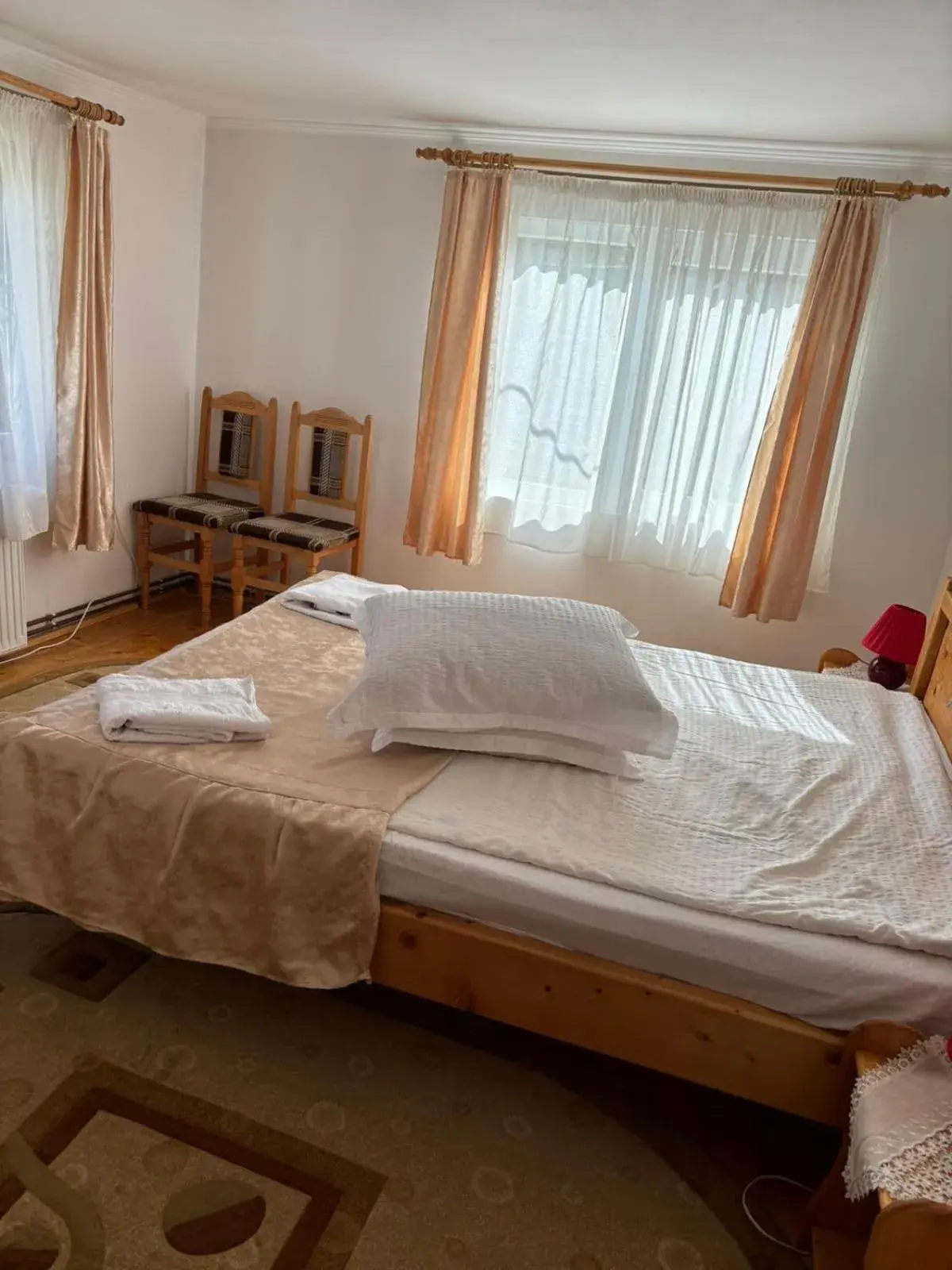 Three-Bedroom Suite - single occupancy in Pensiunea Luminita Three-Bedroom Suite - single occupancy in Pensiunea Luminita