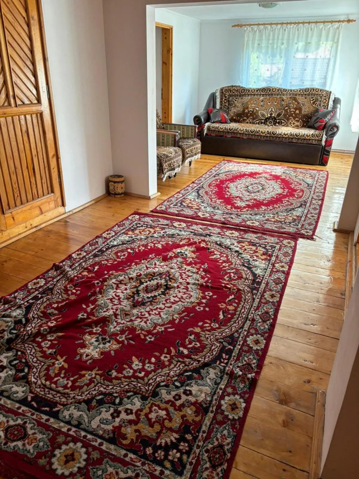 Bed in Pensiunea Luminita