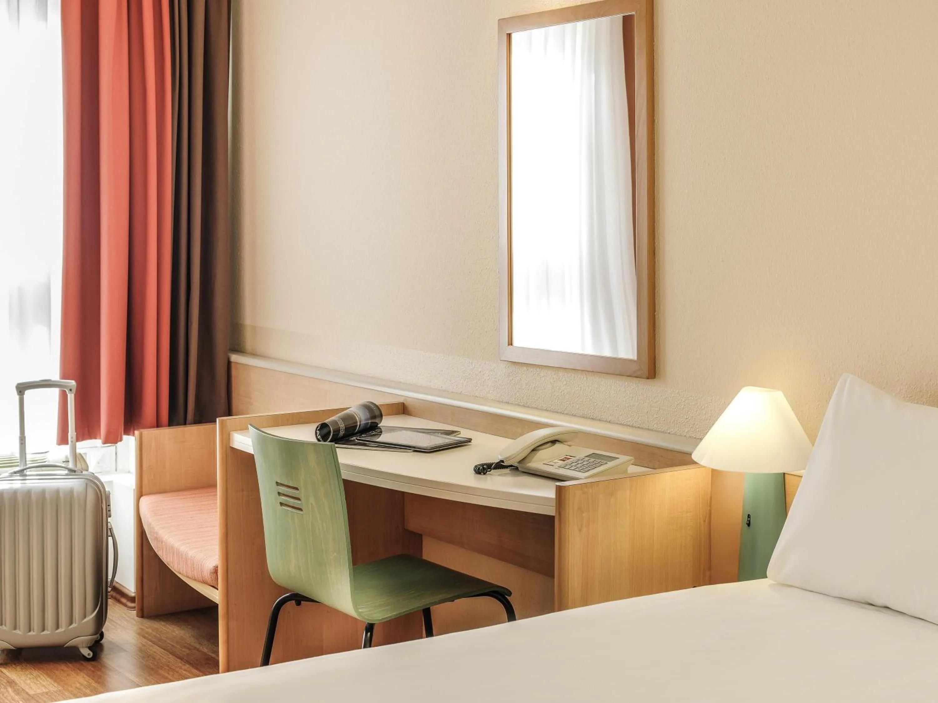 Bedroom, Bed in ibis Bamberg Altstadt