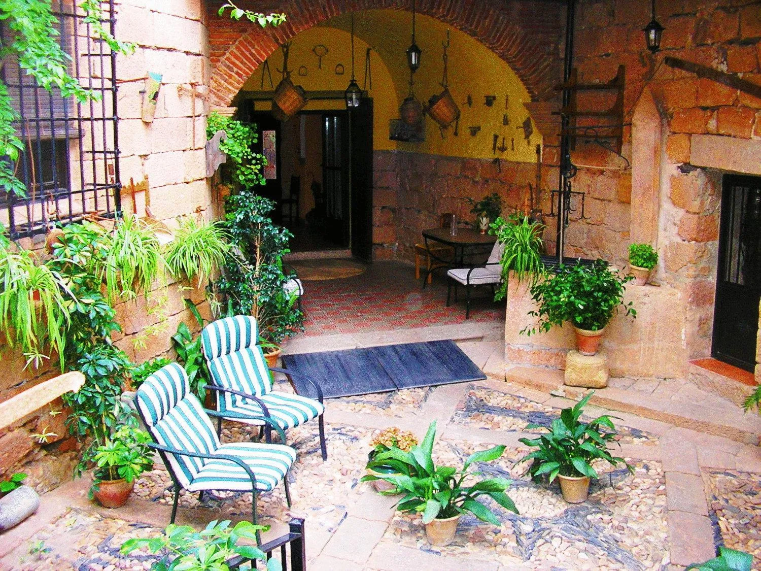 Patio in Hotel Palacio Guzmanes