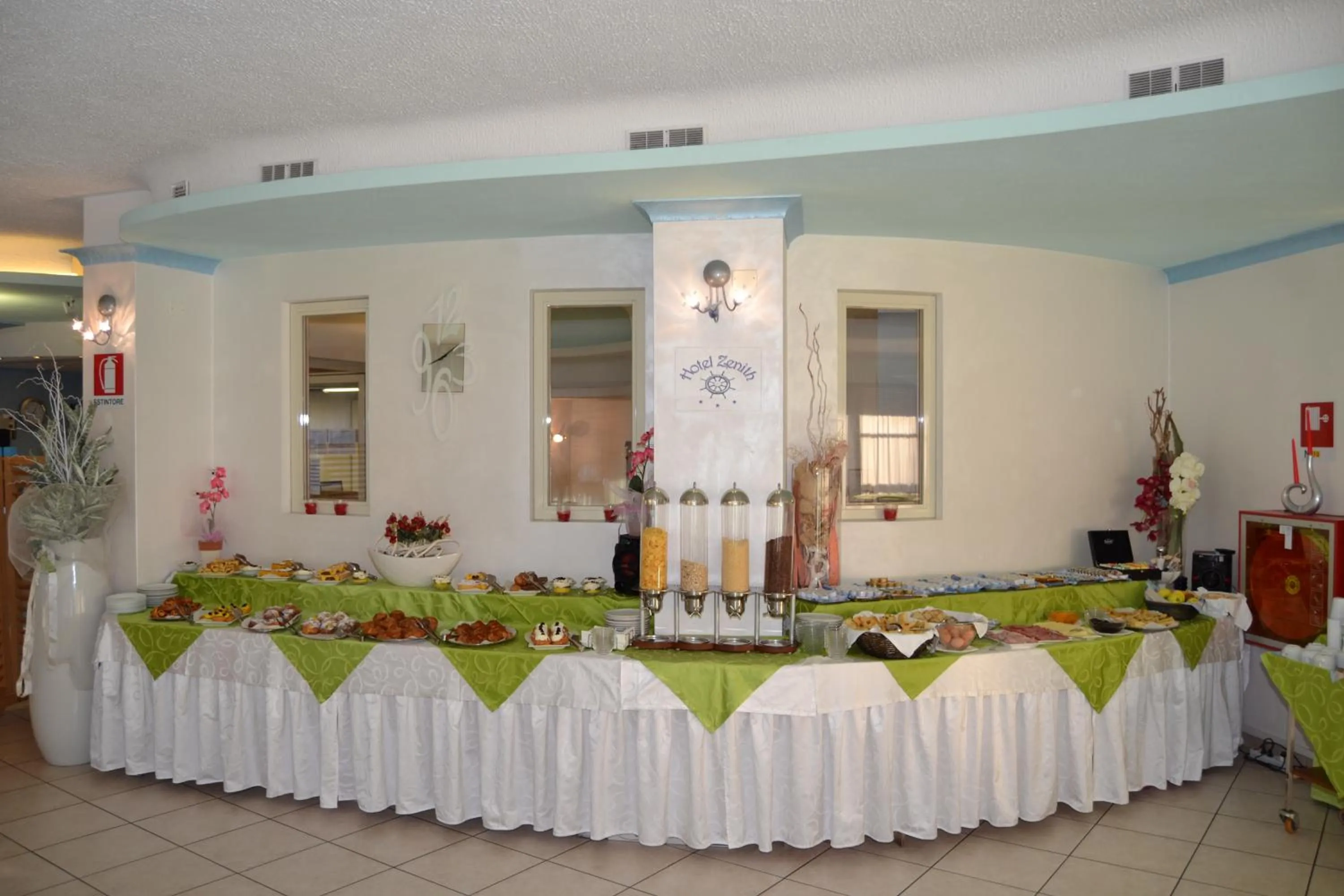 Buffet breakfast in Hotel Zenith