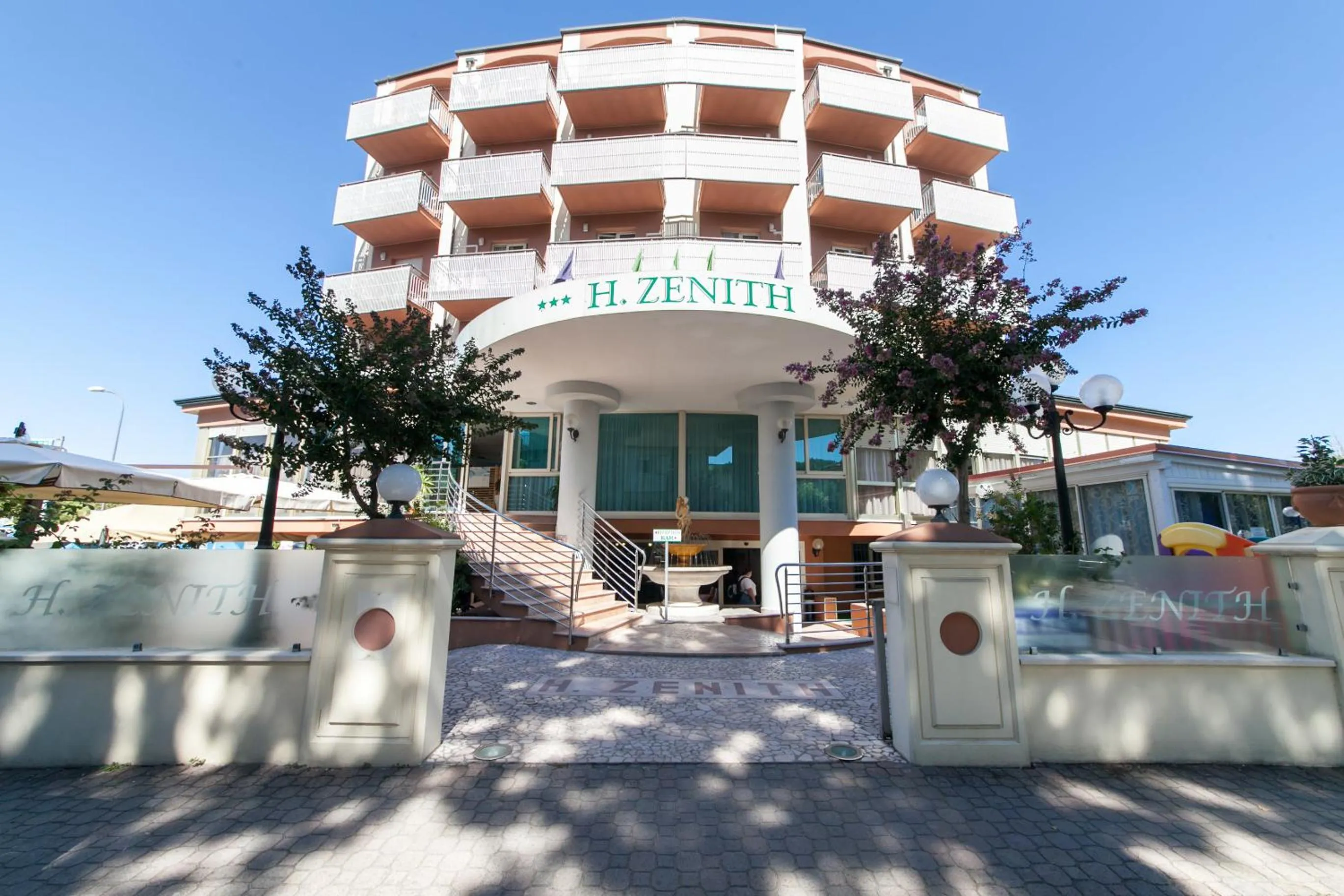 Property building in Hotel Zenith