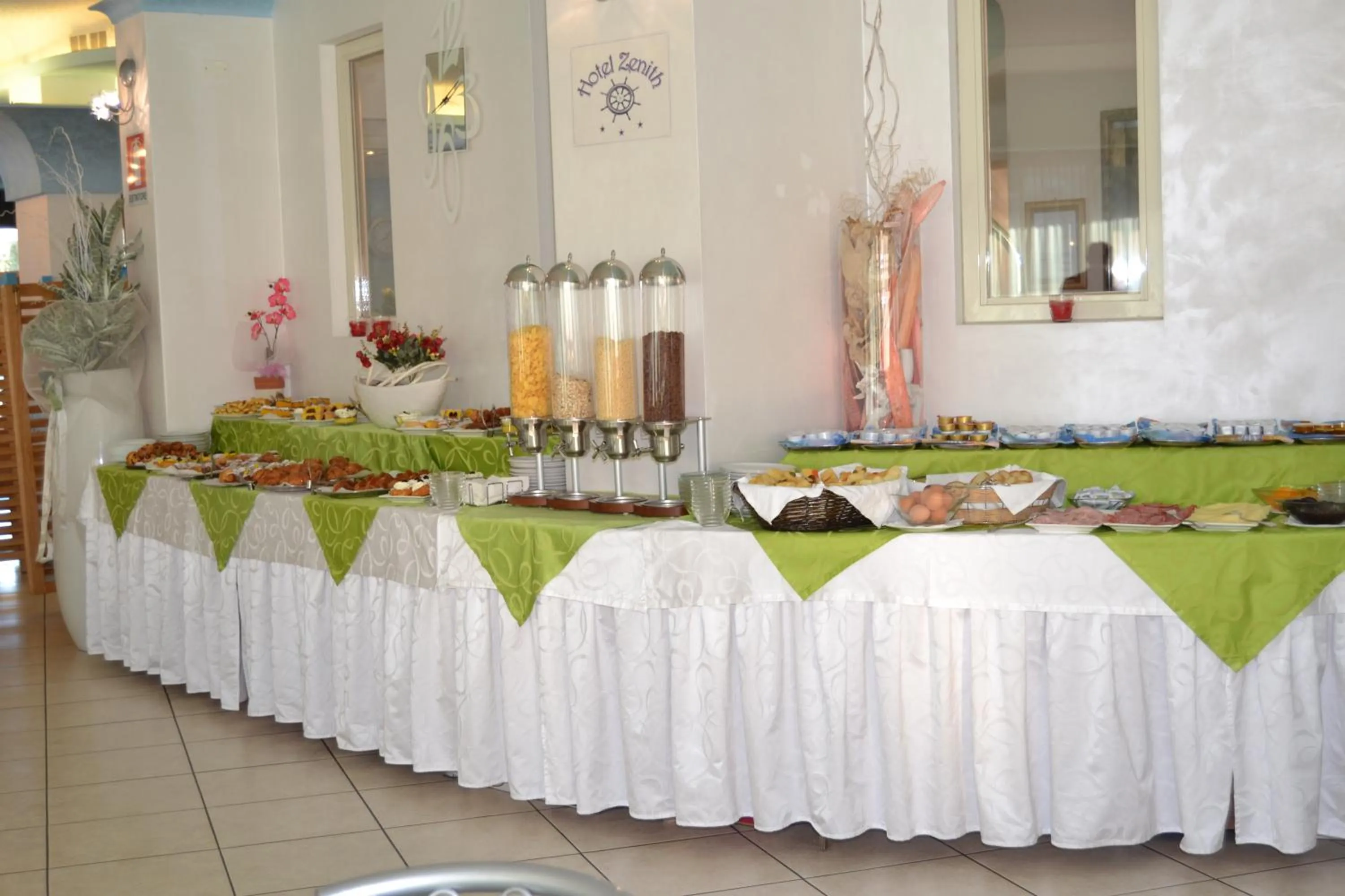 Buffet breakfast in Hotel Zenith