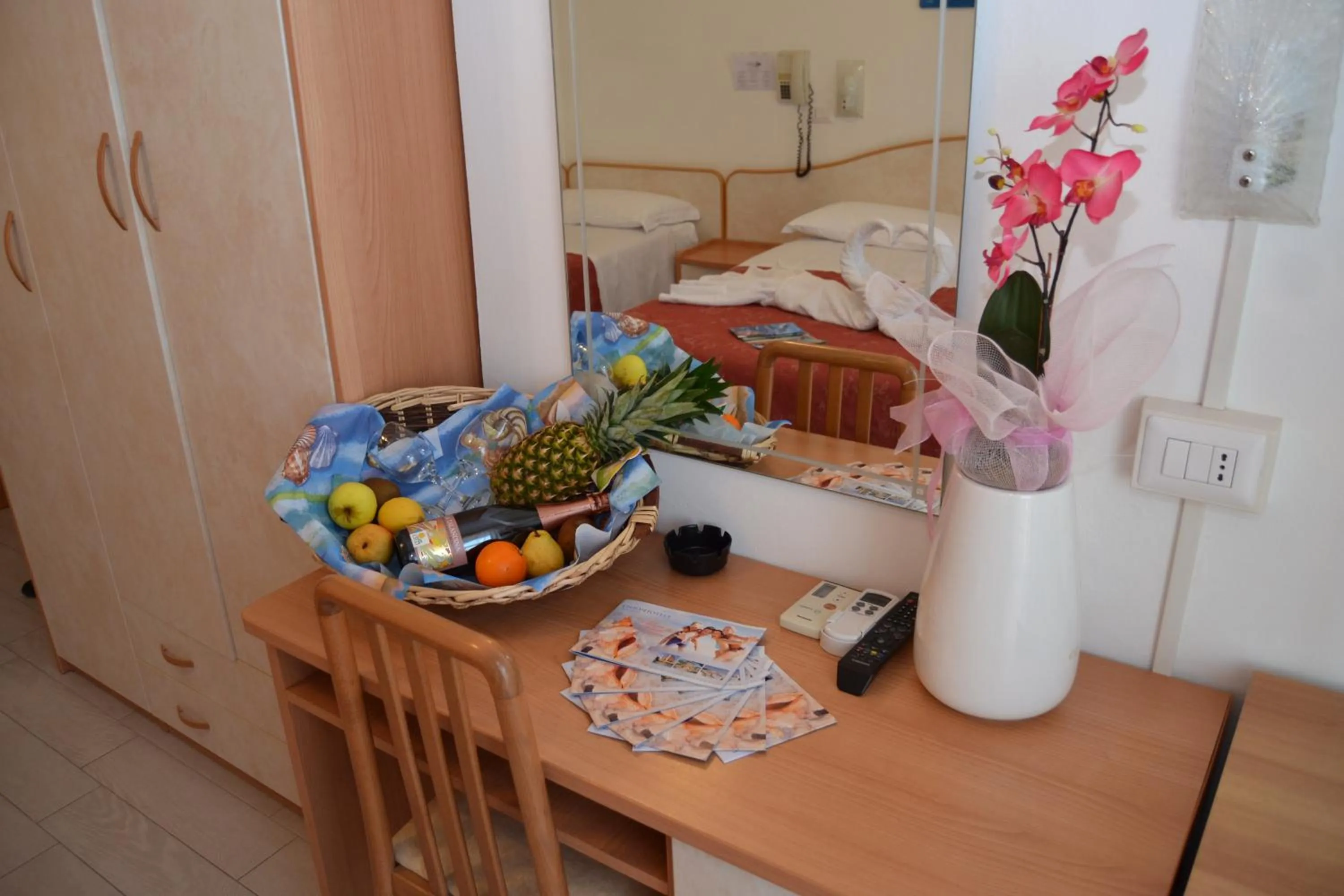 Bedroom, Bed in Hotel Zenith