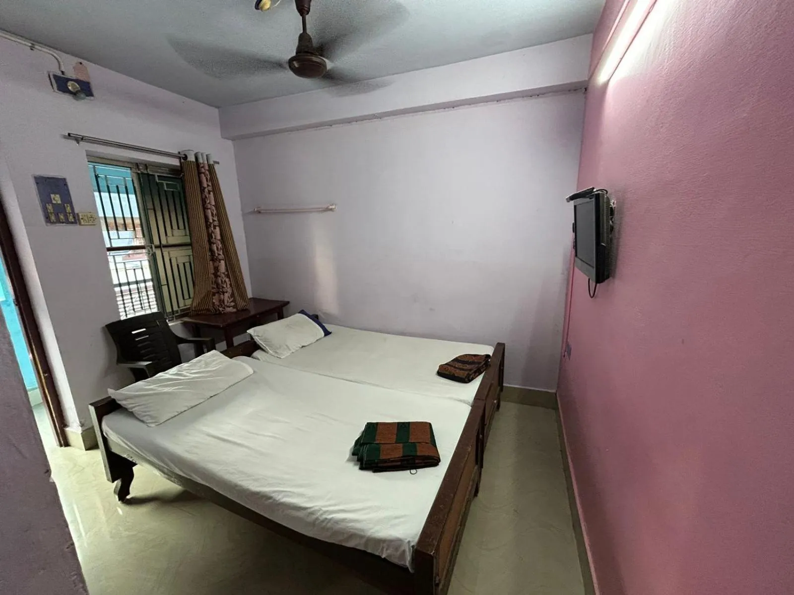 Bed in Meera Lodge