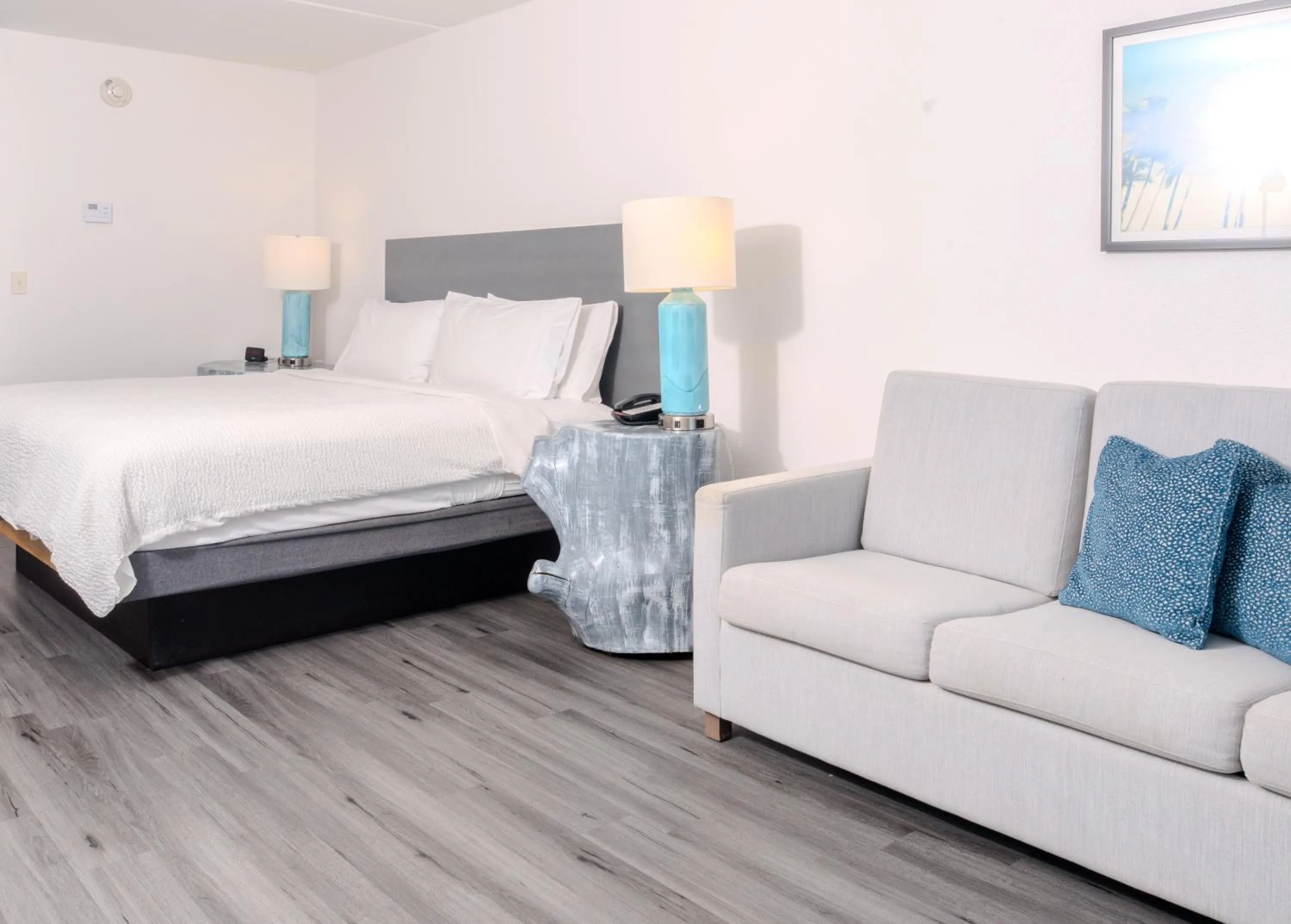 Bed in Holiday Inn Resort South Padre Island-Beach Front by IHG