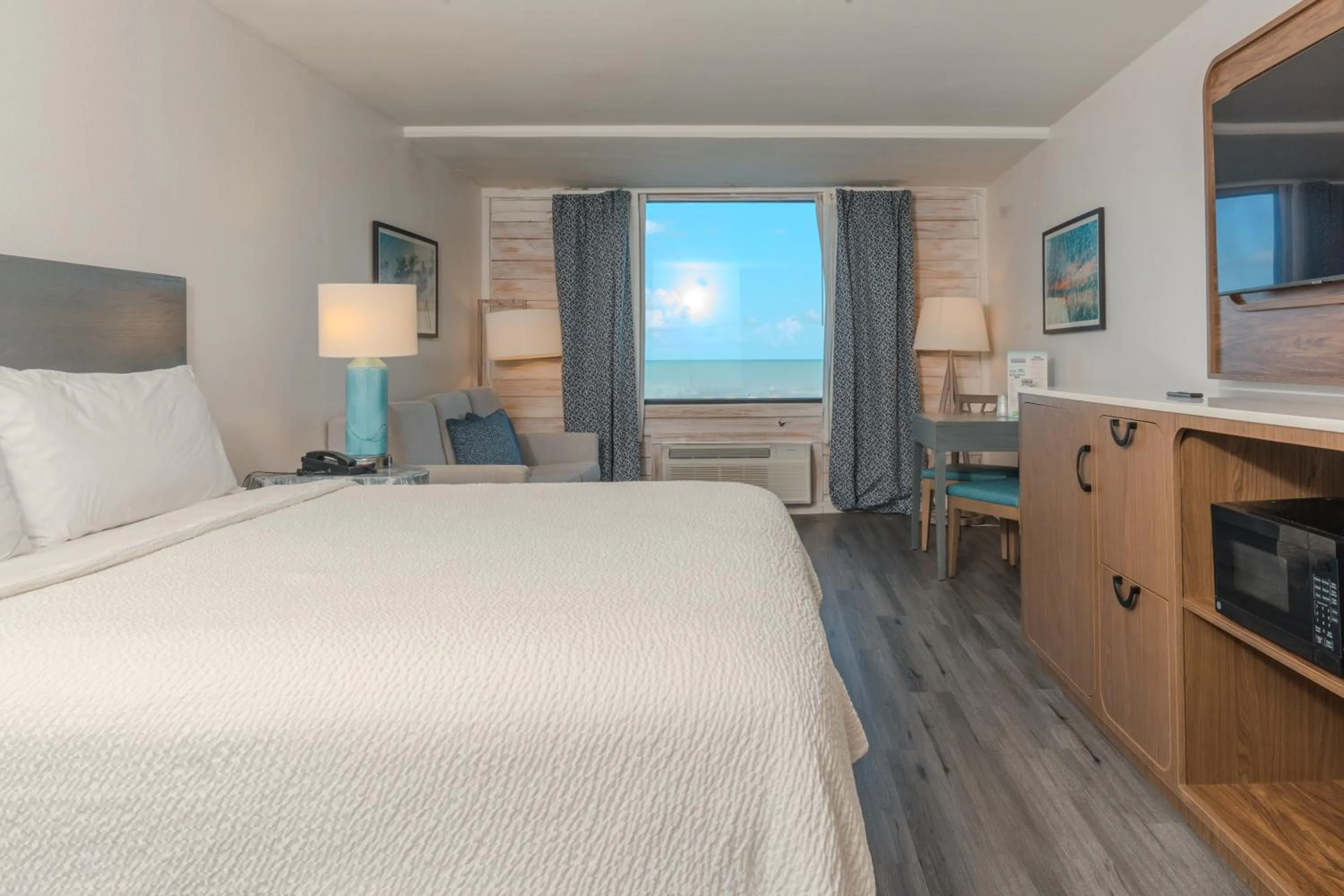 Bed in Holiday Inn Resort South Padre Island-Beach Front by IHG