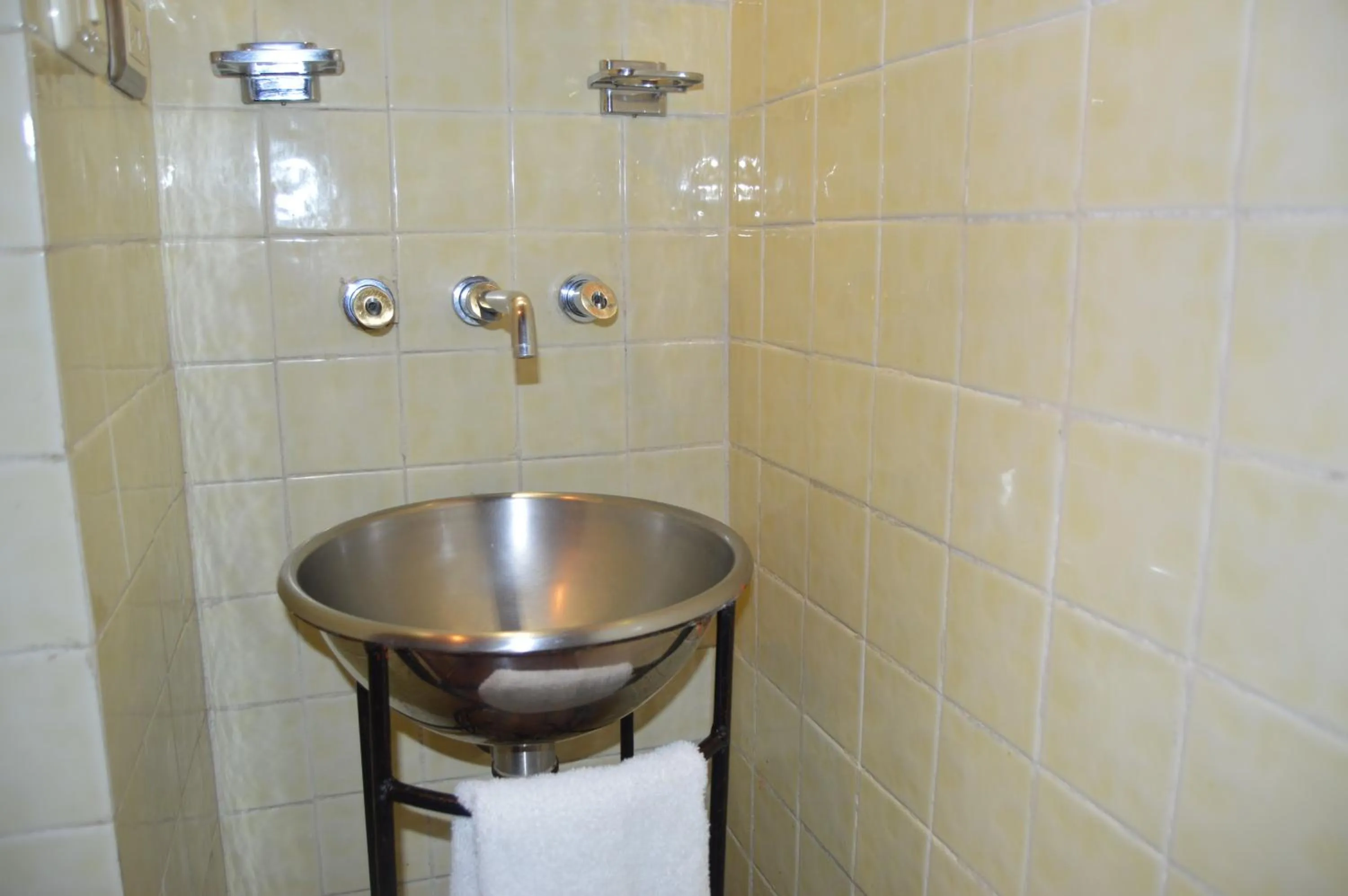 Bathroom in Hotel Meson del Mar