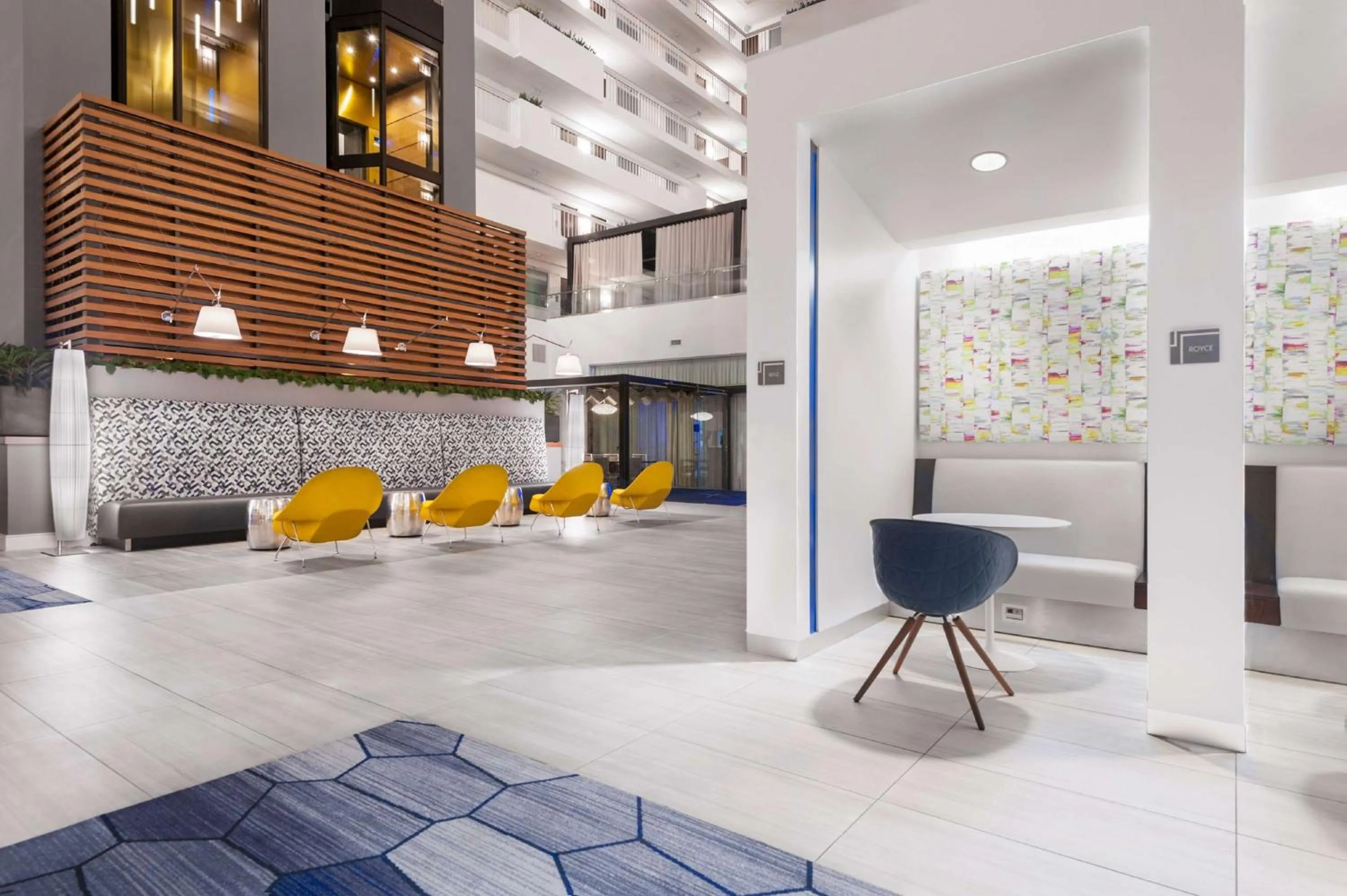 Lobby or reception in Embassy Suites by Hilton Raleigh Crabtree