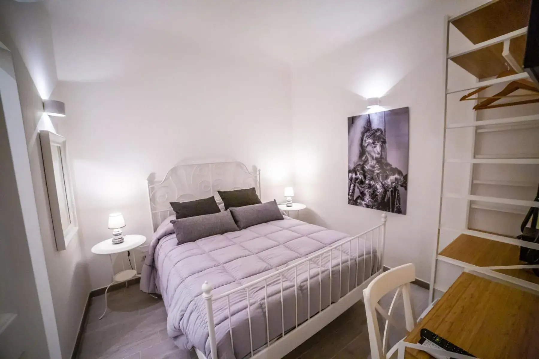 Deluxe Double Room with Shower in B&B Opera dei Pupi Deluxe Double Room with Shower in B&B Opera dei Pupi