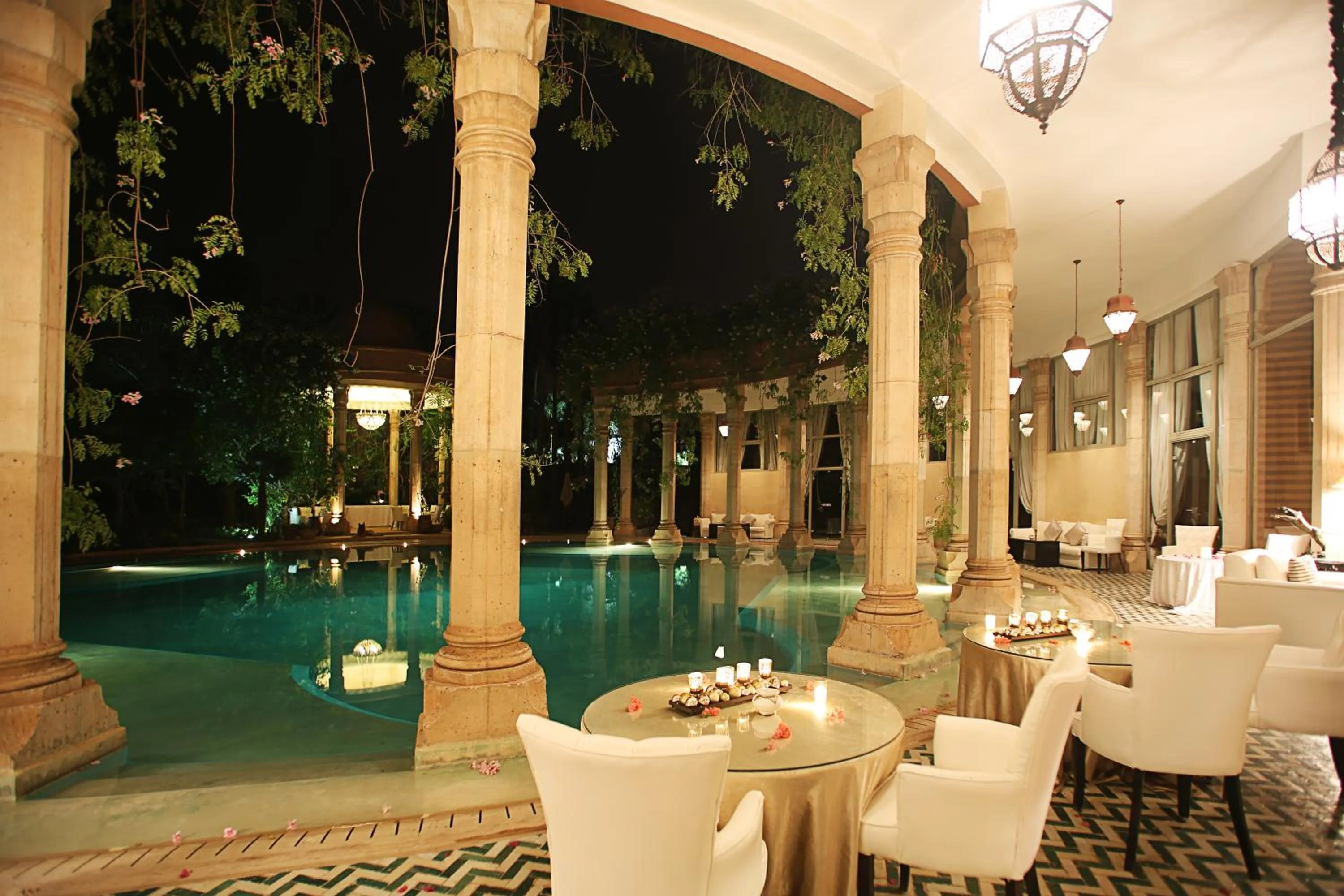 Restaurant/places to eat in Le Palais Rhoul and Spa