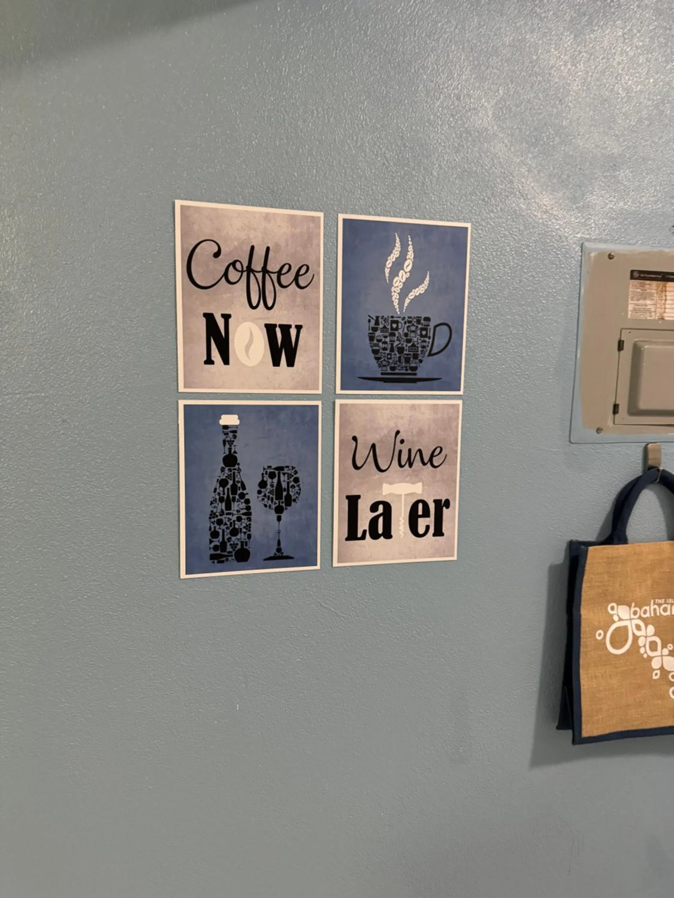 Logo/Certificate/Sign in Kozy Bahamas Getaway