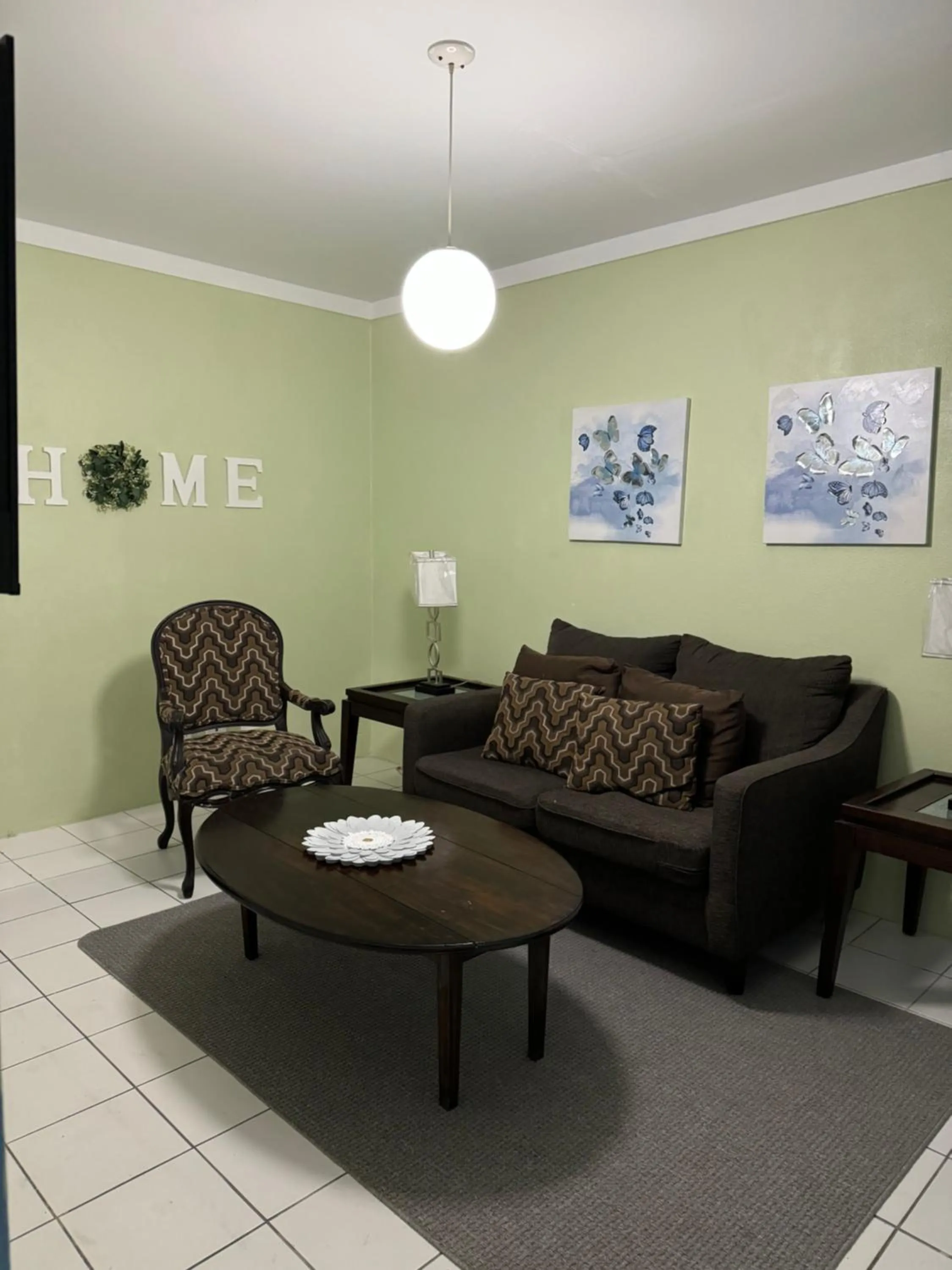 Living room in Kozy Bahamas Getaway