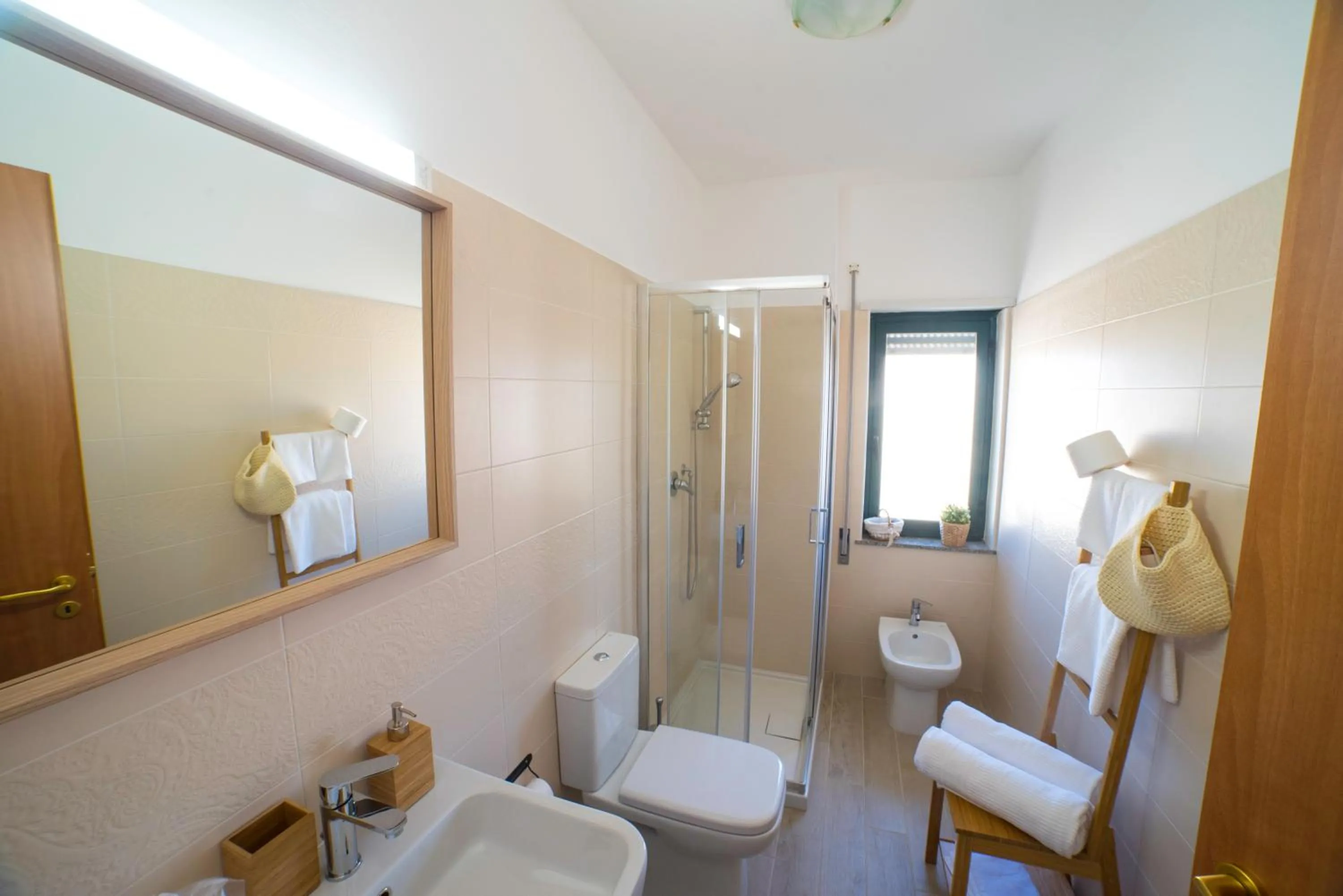 Shower in B&B MaLò Family Friendly