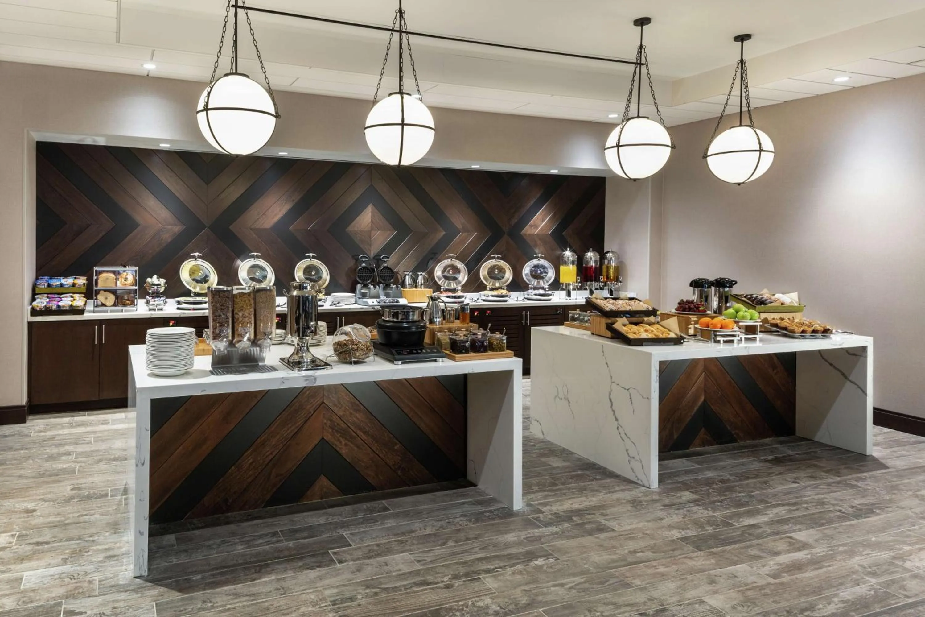 Dining area in Doubletree By Hilton Jamestown, Ny