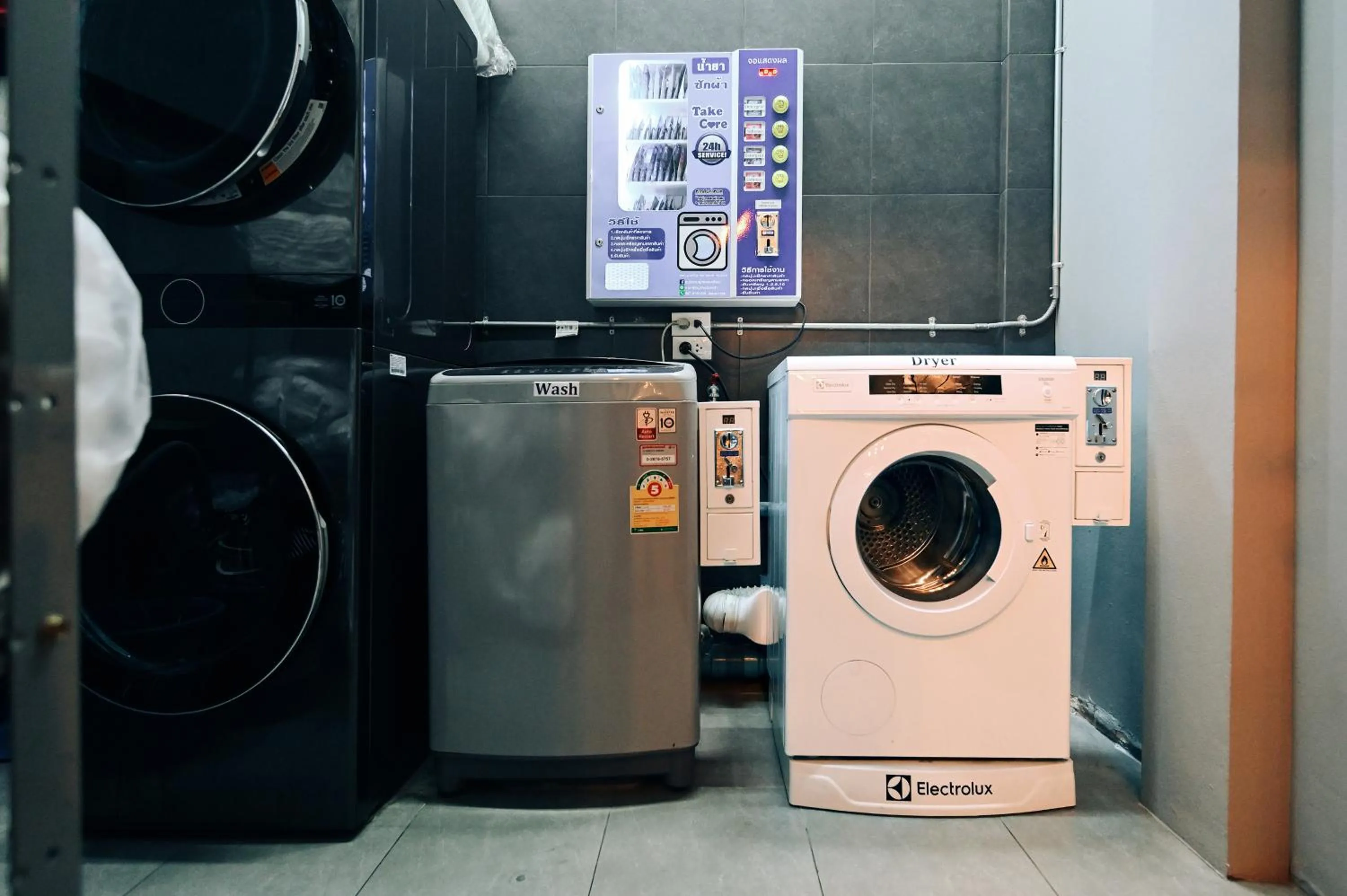 washing machine in Castle Black Bangkok
