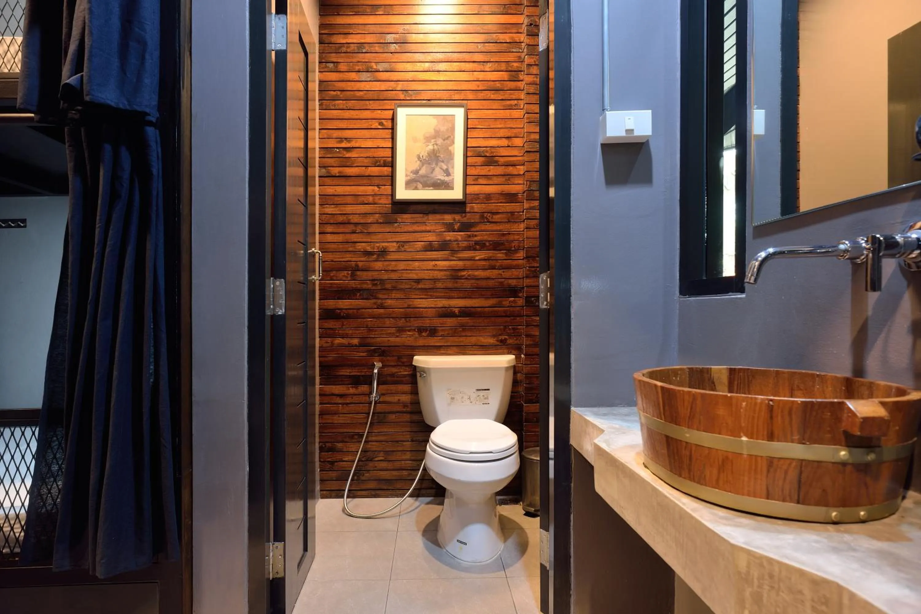 Toilet in Castle Black Bangkok