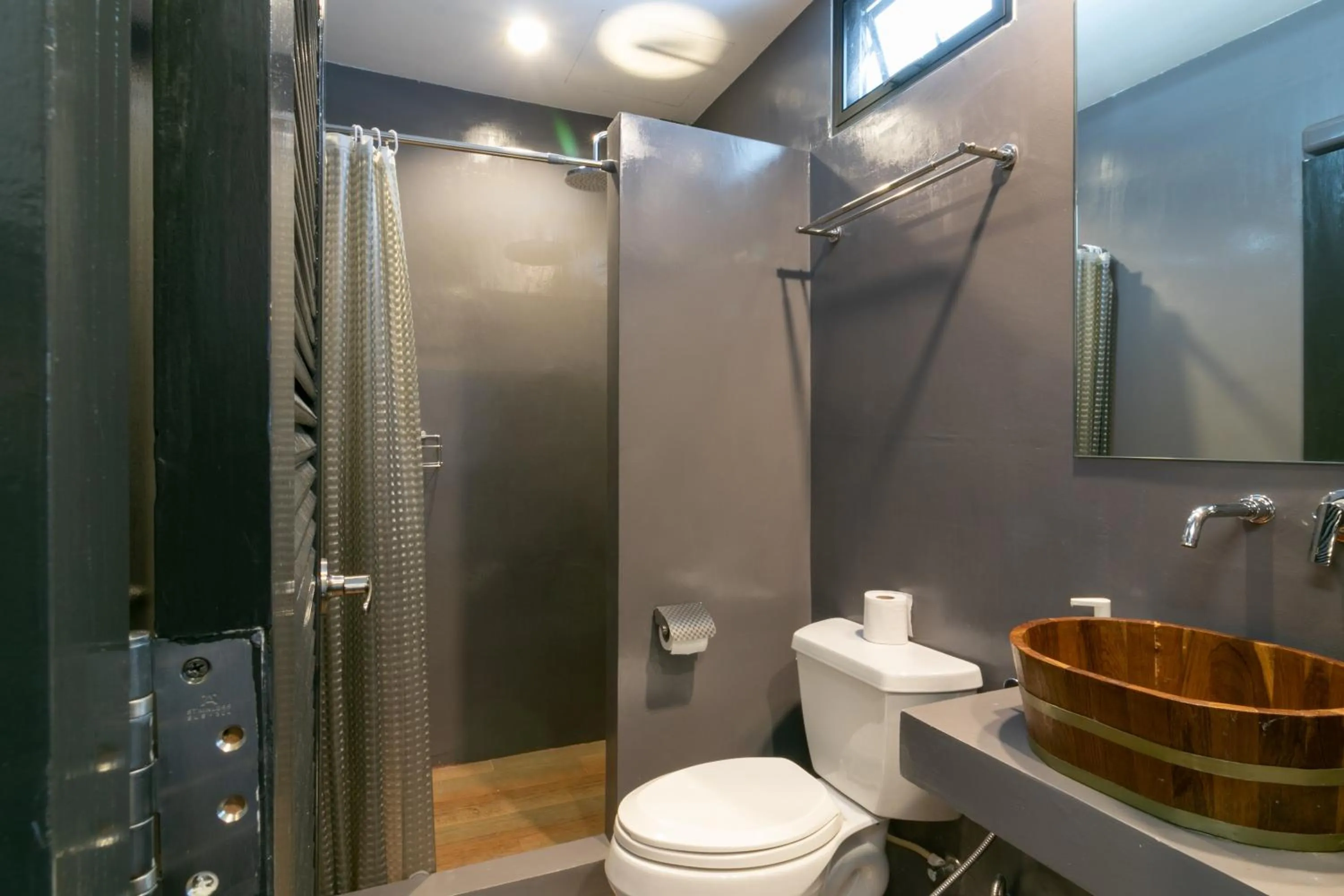 Shower in Castle Black Bangkok