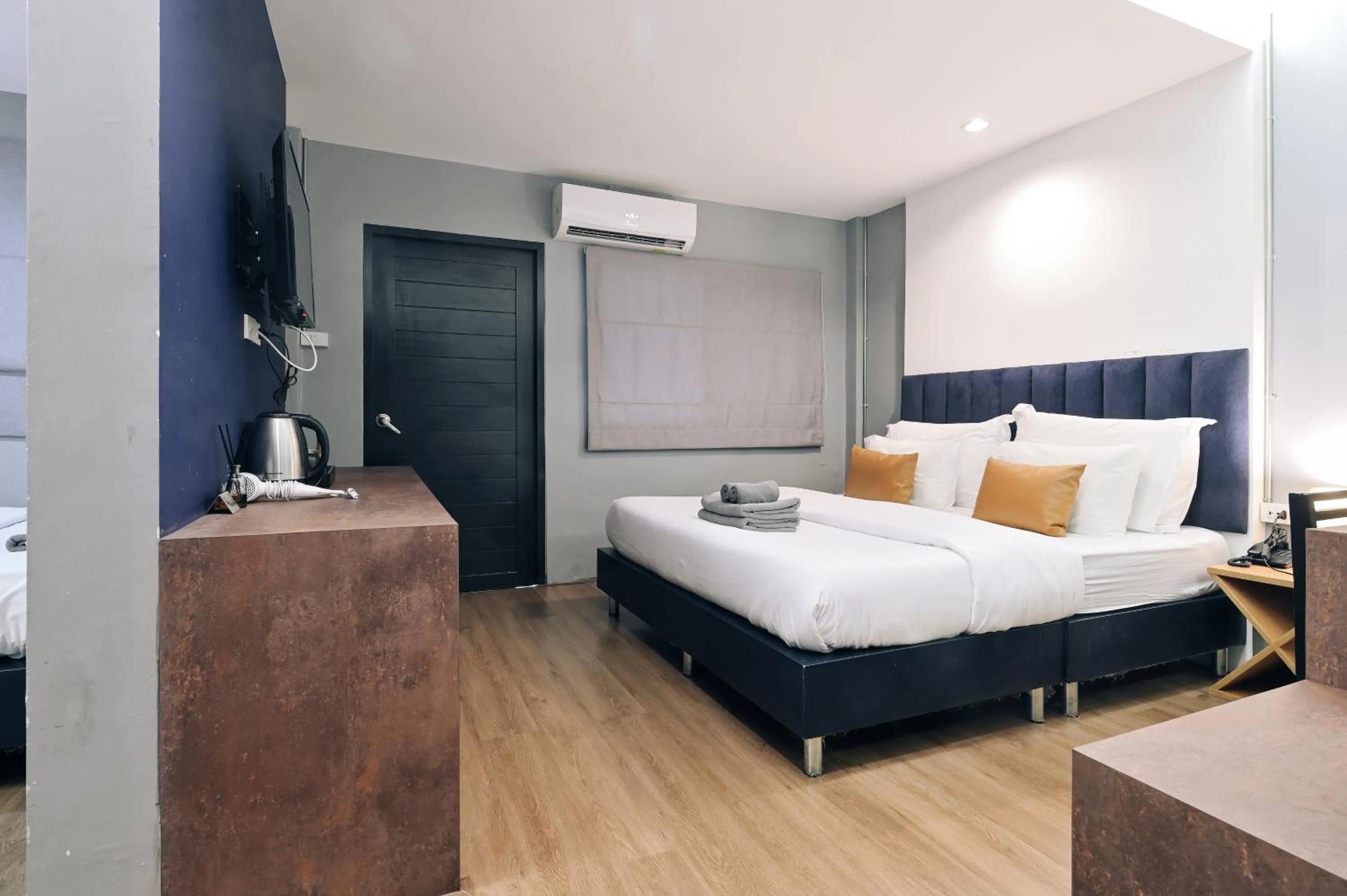 Bed in Castle Black Bangkok