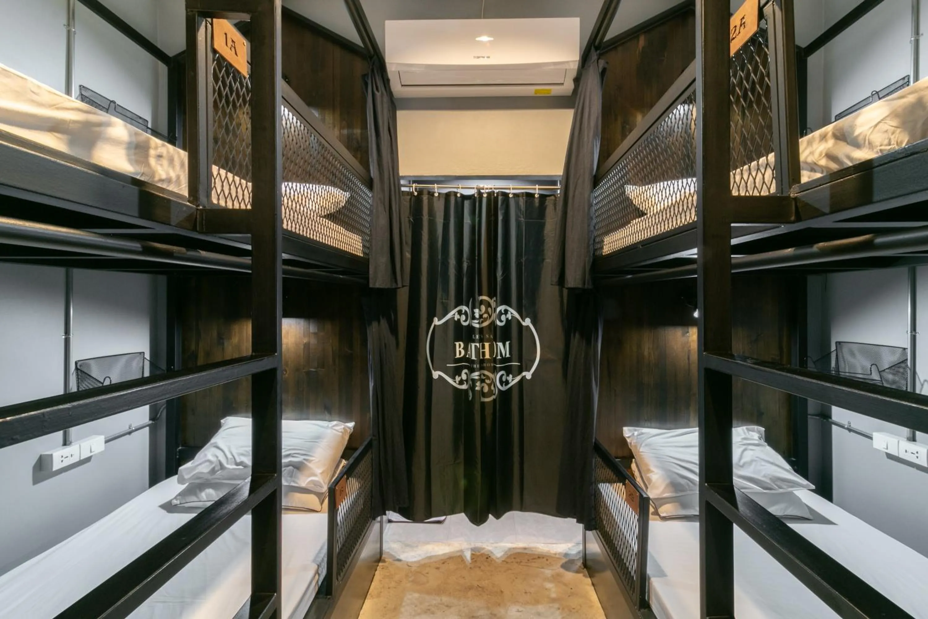 Shower, Bed in Castle Black Bangkok