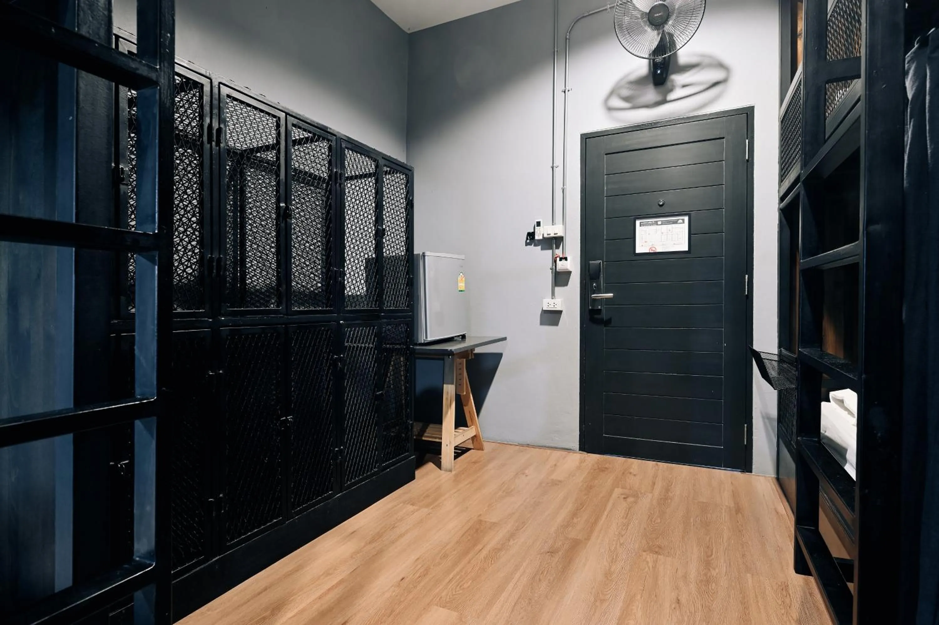 bunk bed in Castle Black Bangkok