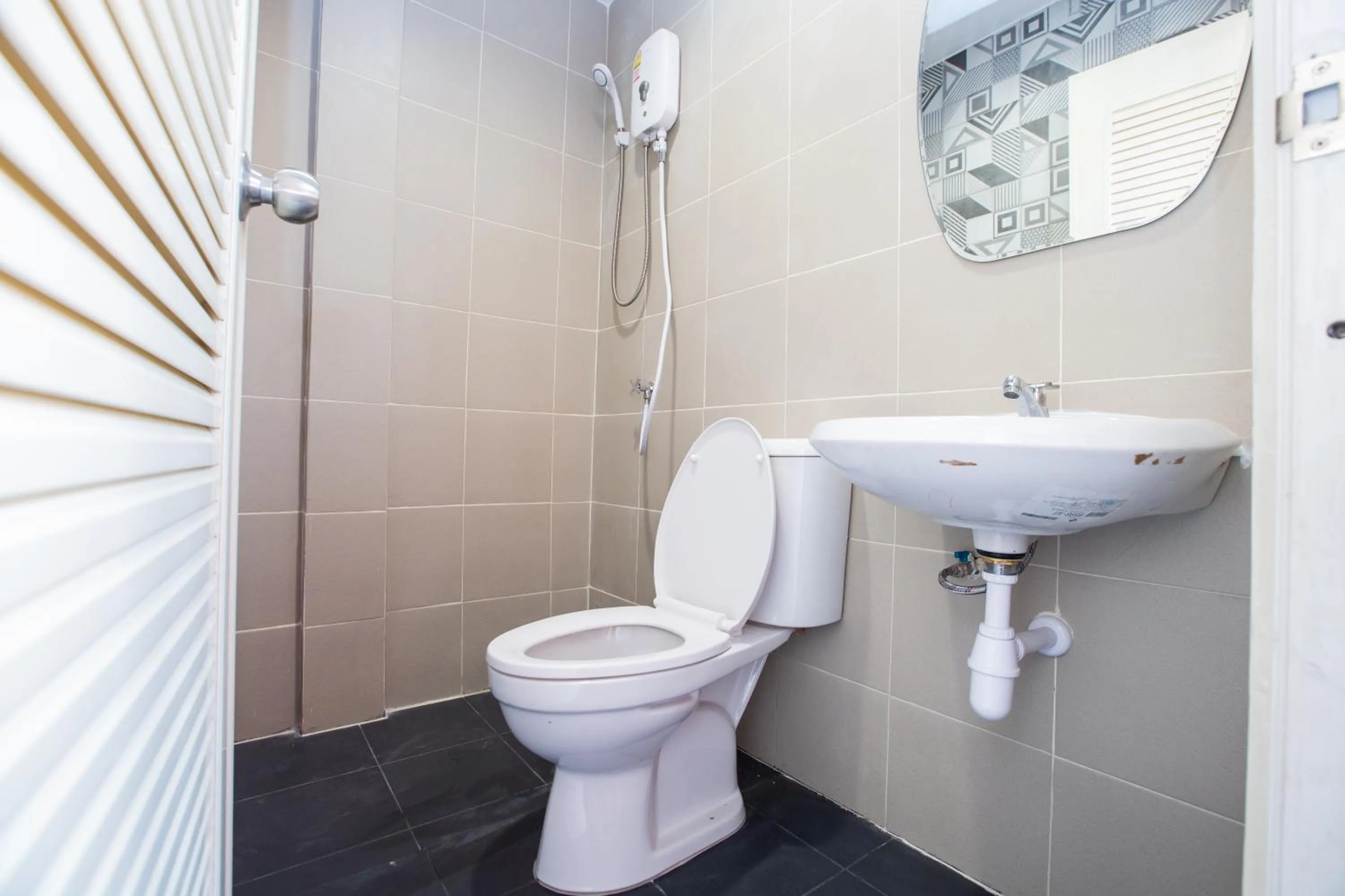 Bathroom in Kaelyn Cozy Living