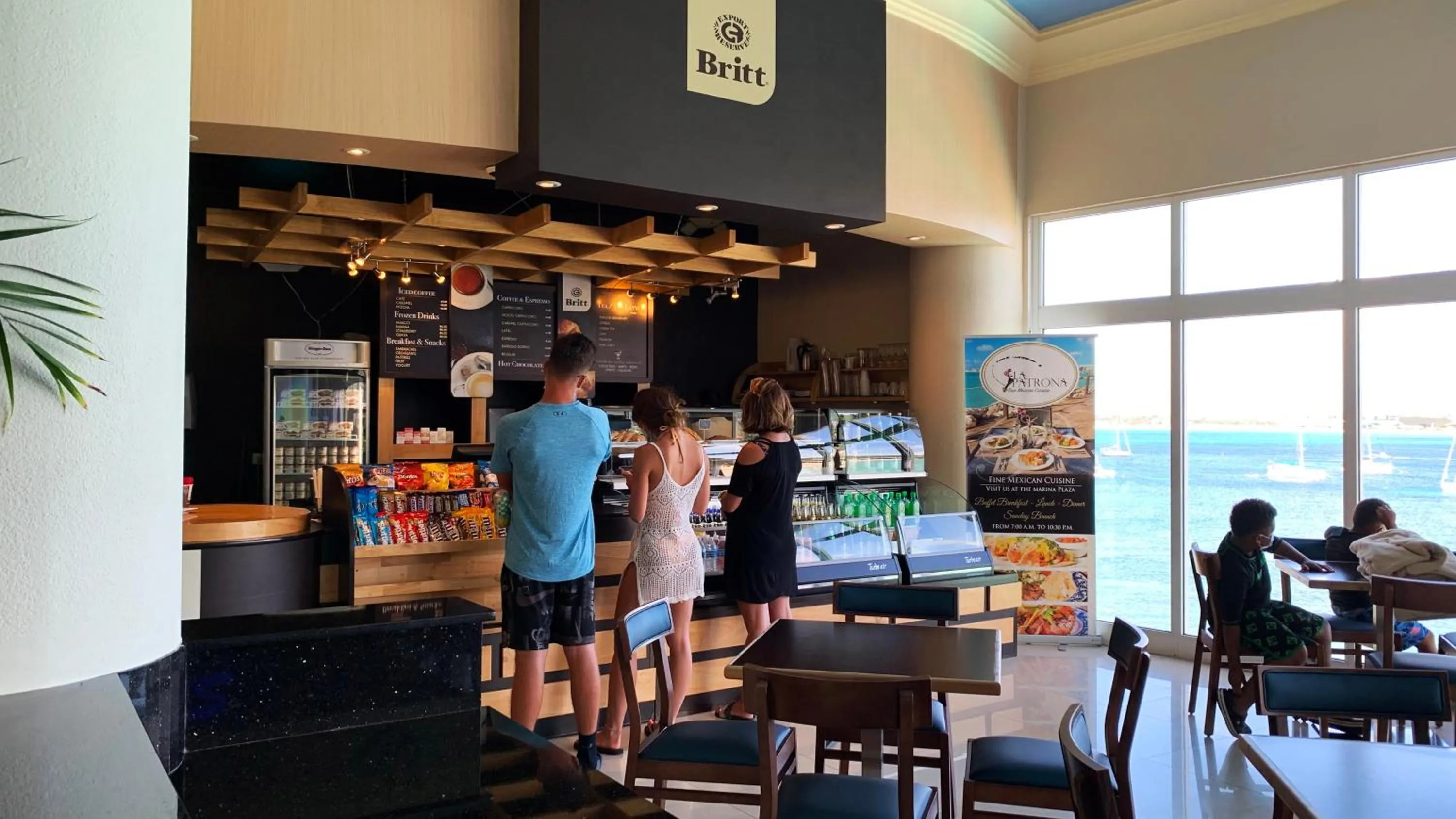 Restaurant/places to eat in Simpson Bay Resort Marina & Spa