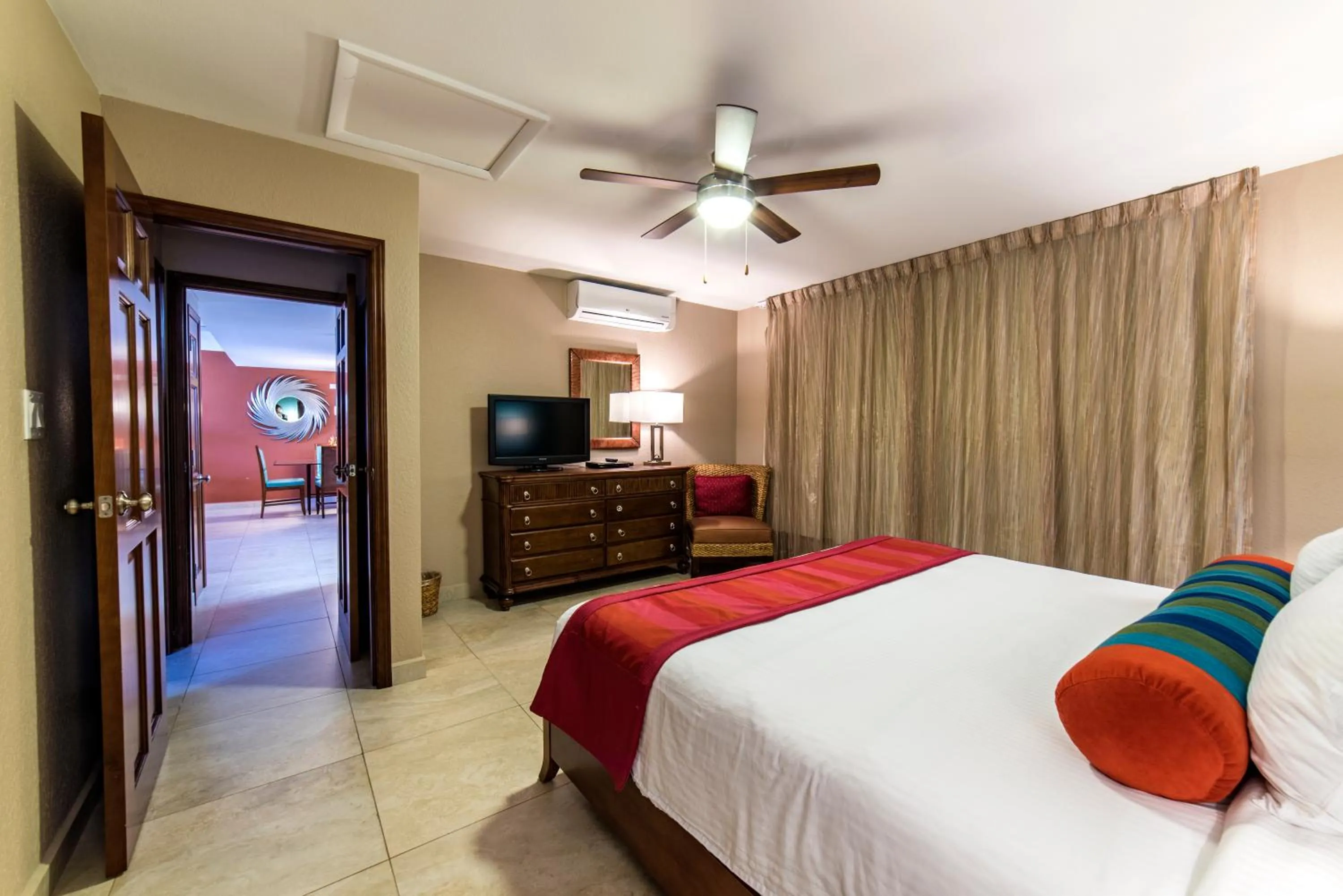 Bedroom, Bed in Simpson Bay Resort Marina & Spa