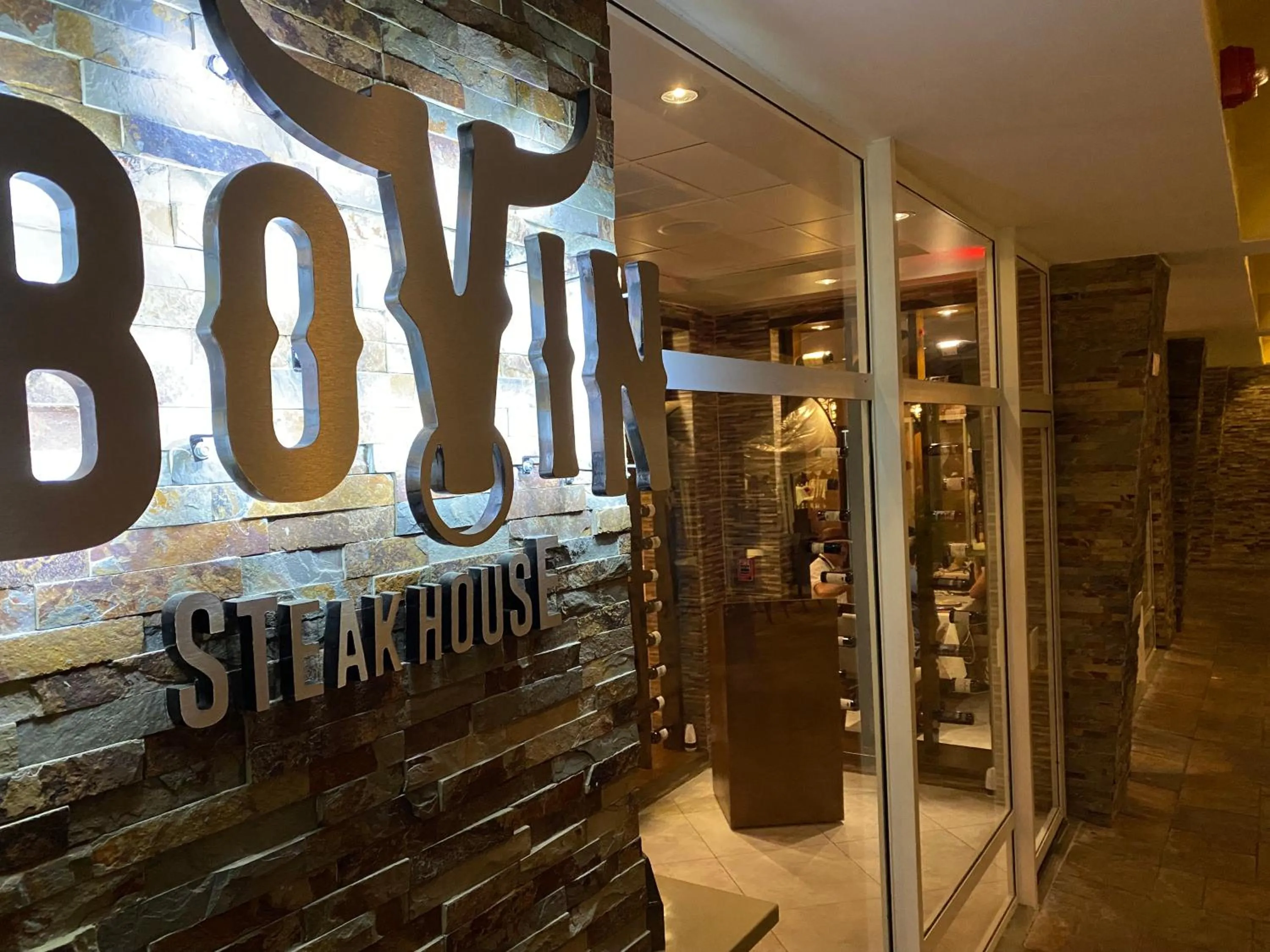 Restaurant/places to eat in Simpson Bay Resort Marina & Spa