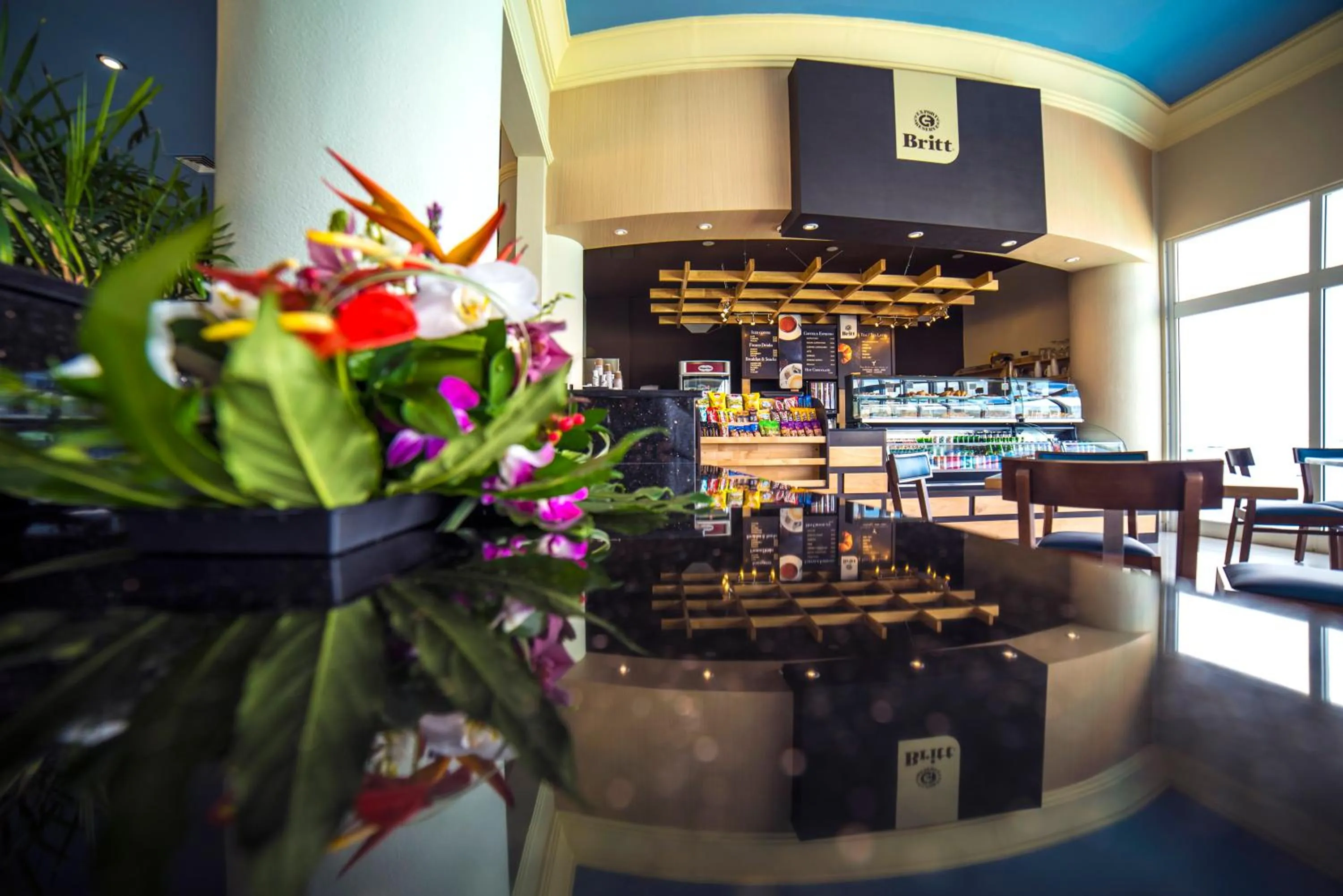 Restaurant/places to eat in Simpson Bay Resort Marina & Spa