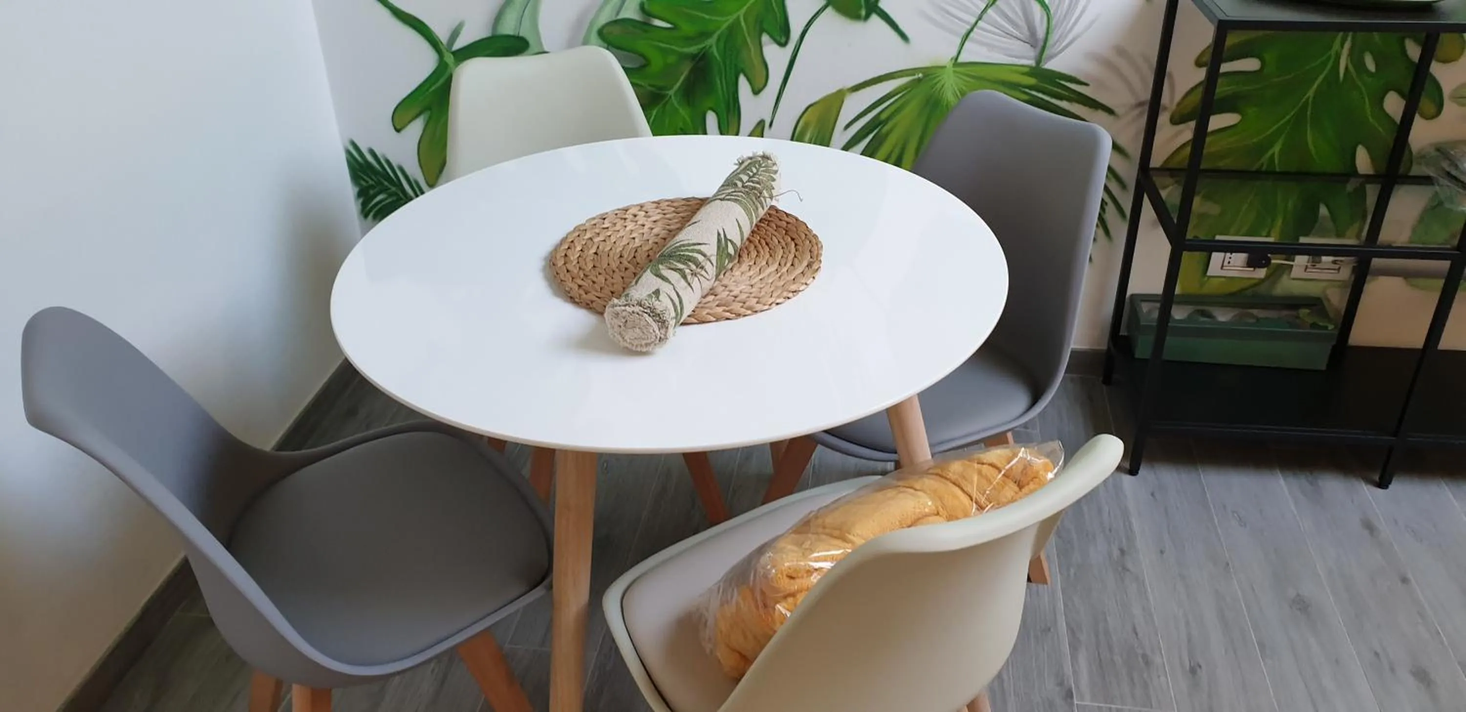 Dining area in 150 LatoMare