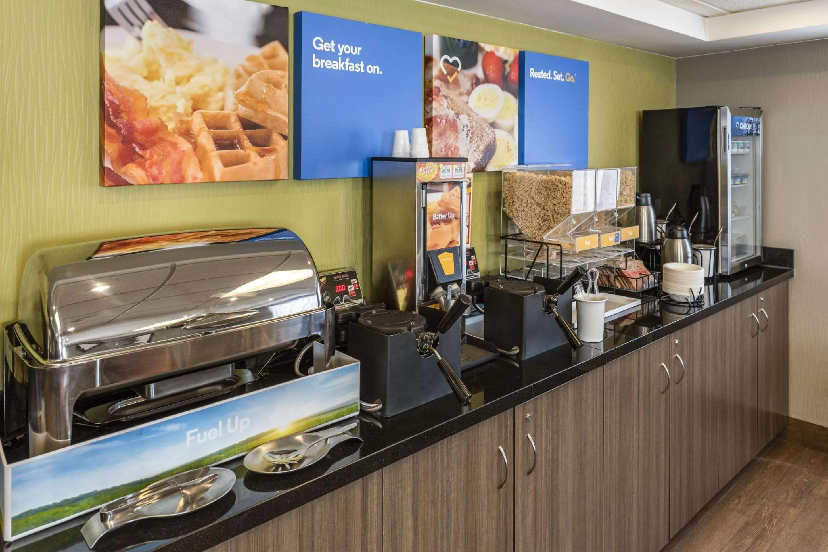 Restaurant/places to eat in Comfort Inn
