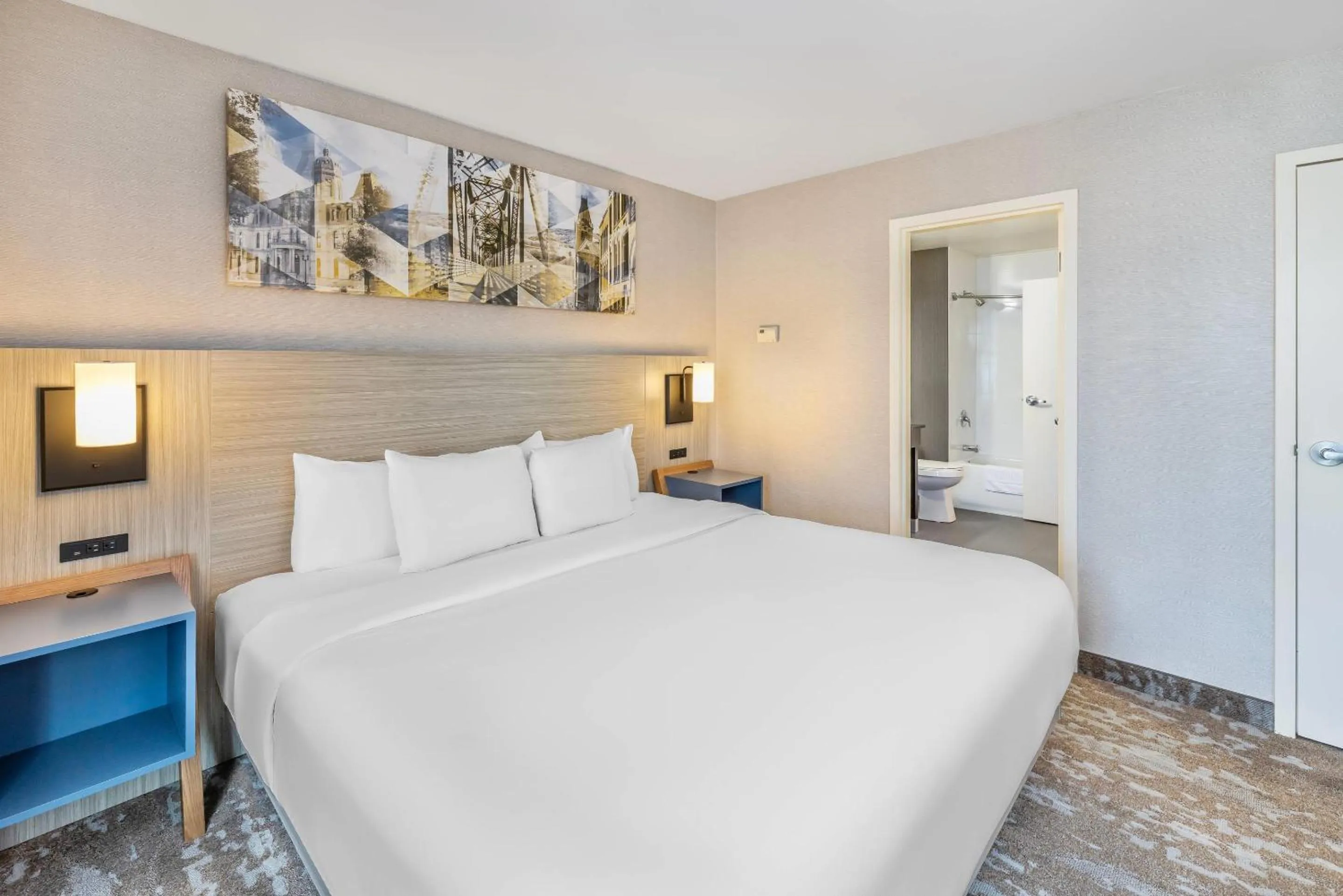 Bedroom, Bed in Comfort Inn