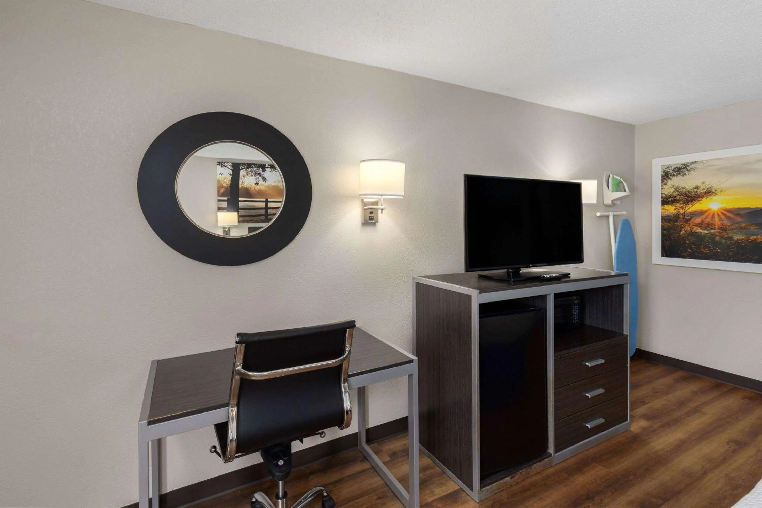 Photo of the whole room in Days Inn by Wyndham Childersburg