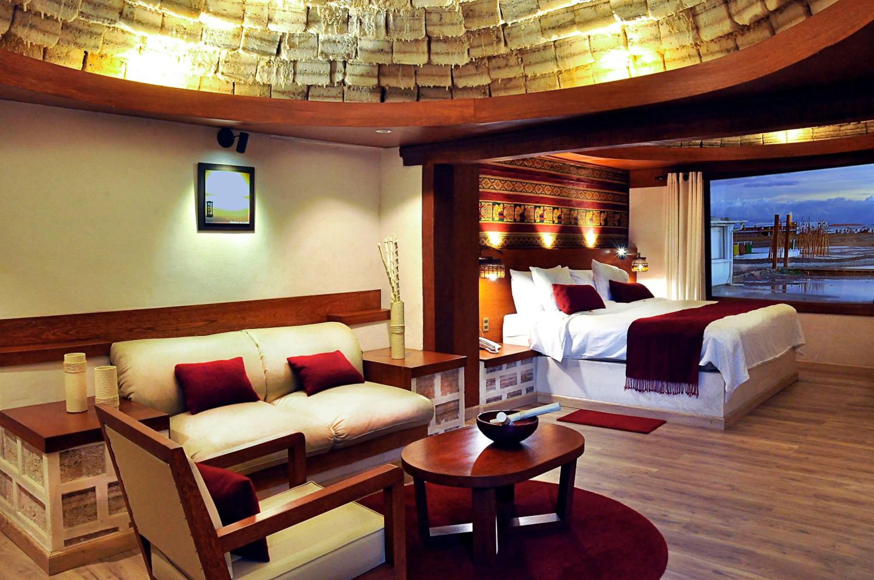 View (from property/room), Bed in Hotel Palacio de Sal