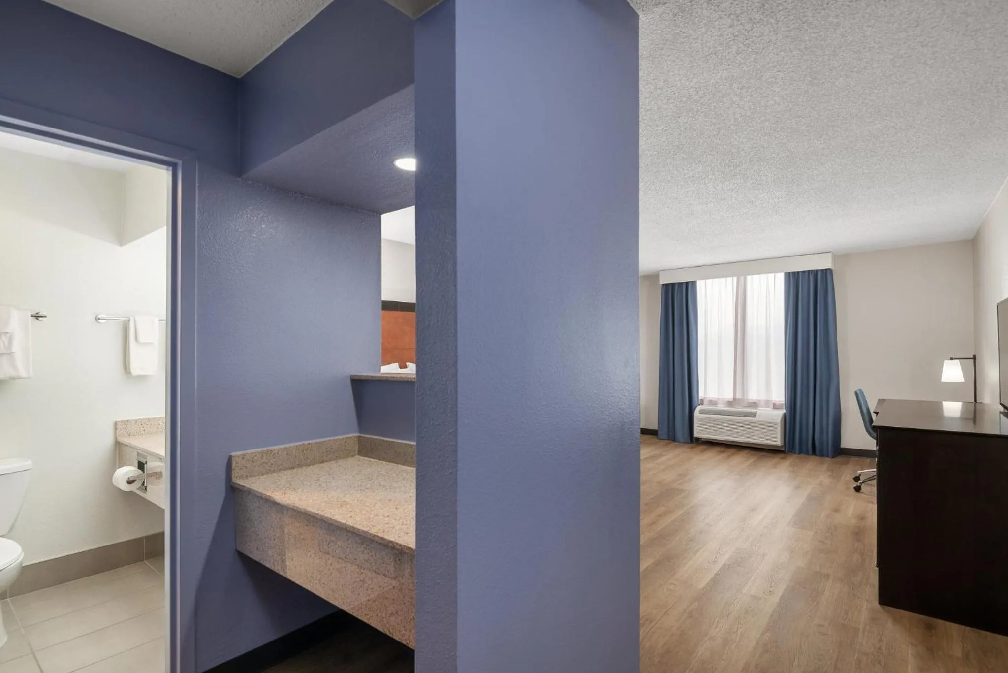 Bedroom in Garner Hotel Wytheville East by IHG