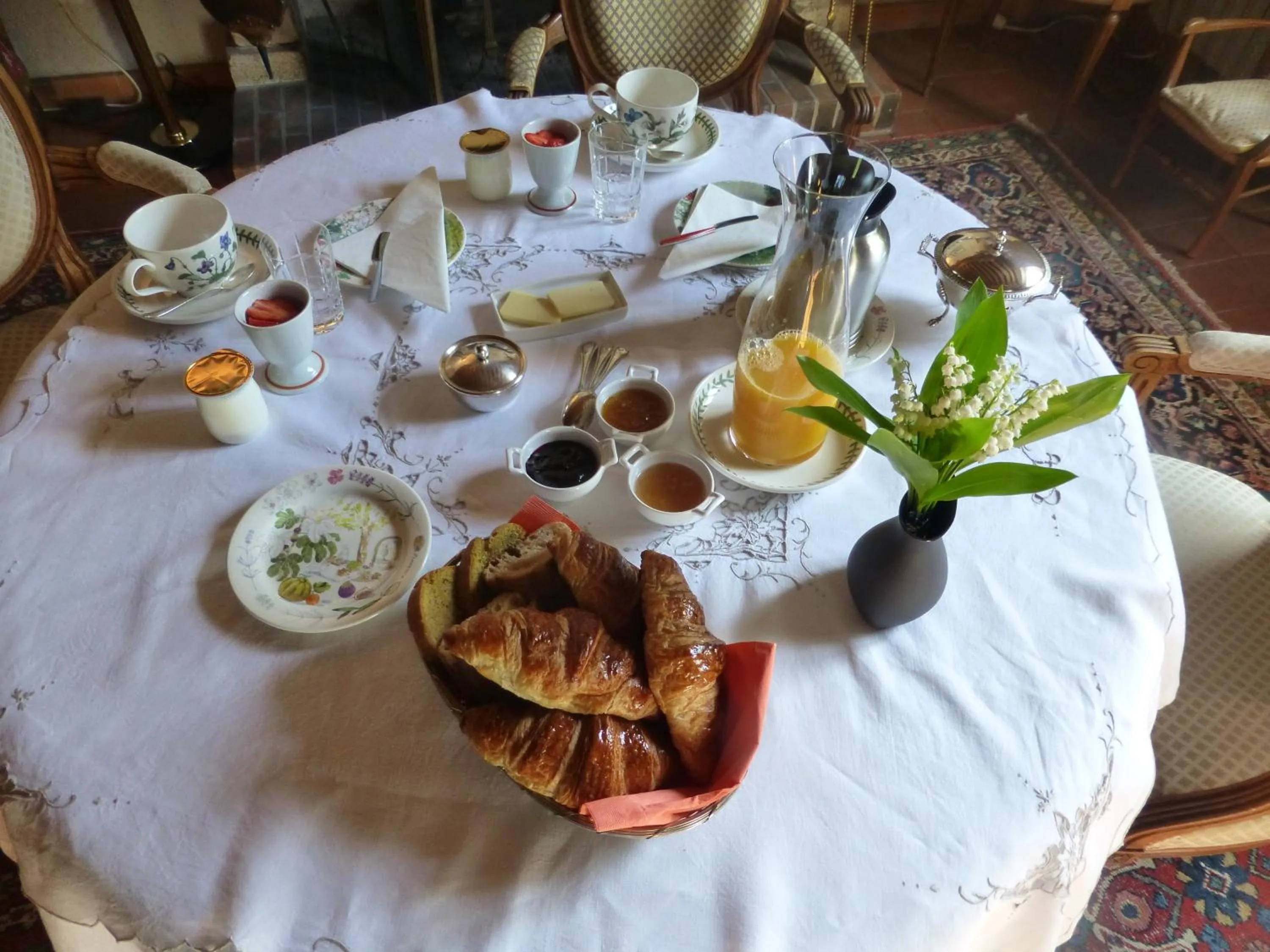 Continental breakfast in La Maison du Closier
