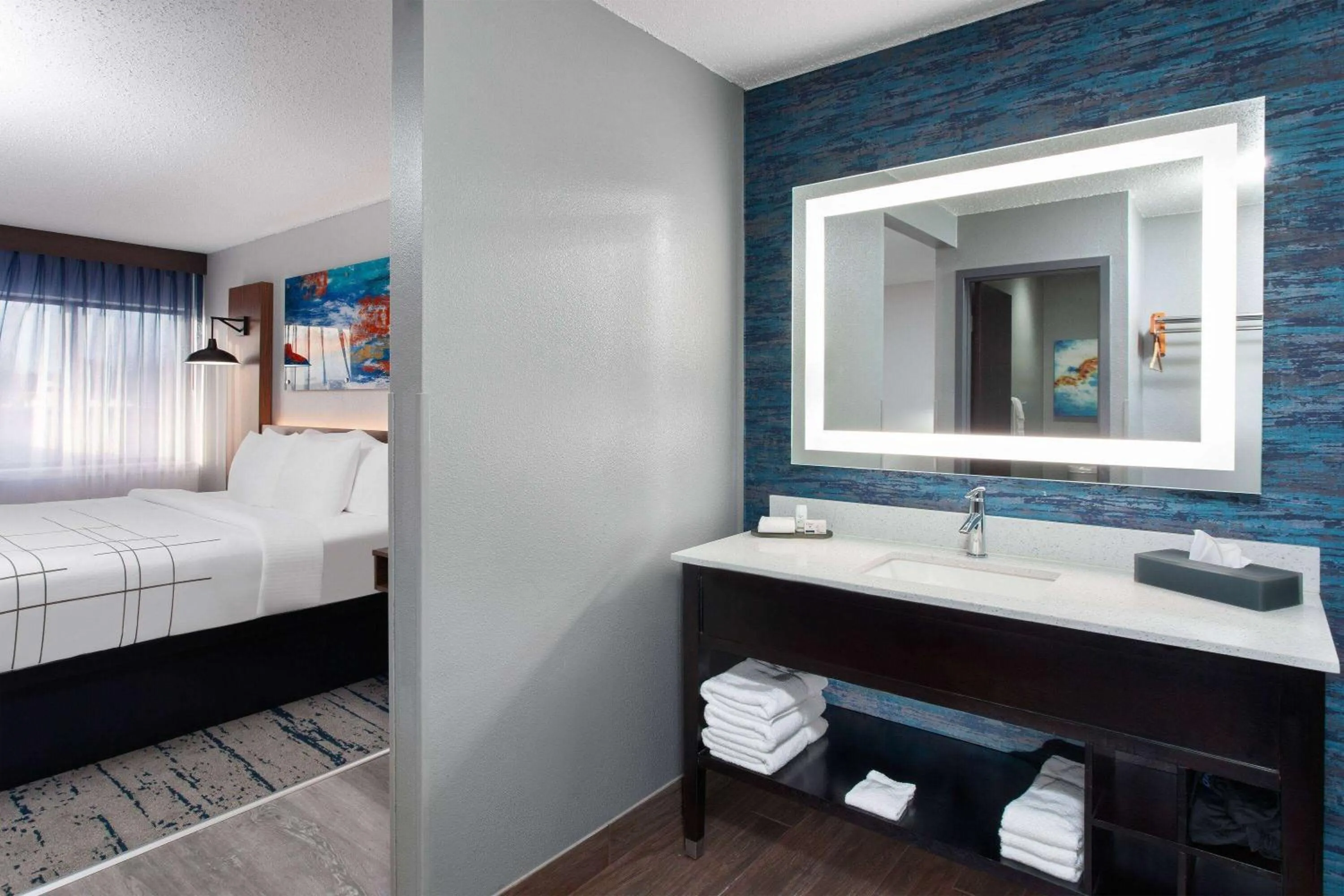 TV and multimedia, Bed in La Quinta Inn by Wyndham Wausau