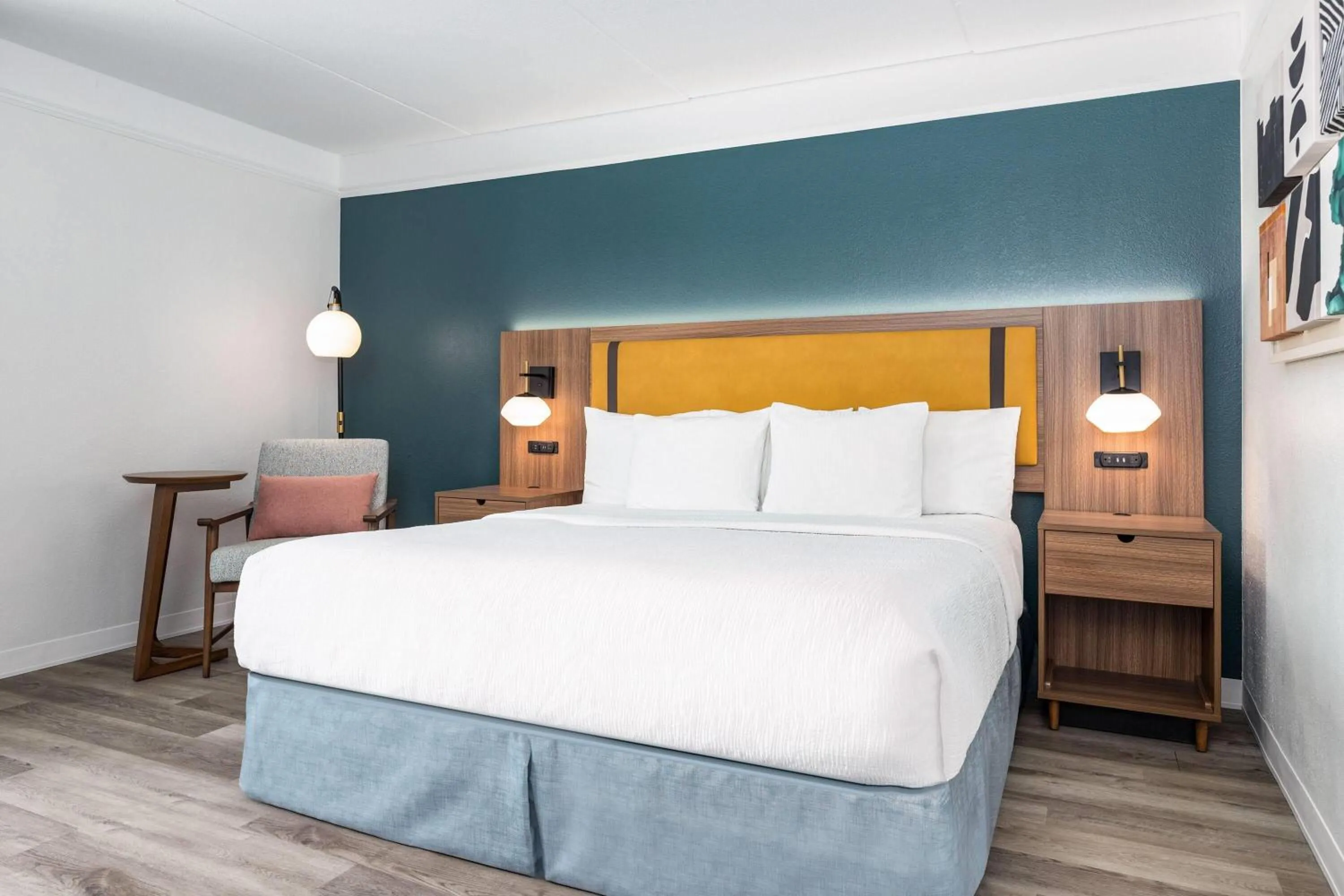 Photo of the whole room, Bed in La Quinta by Wyndham Sherman