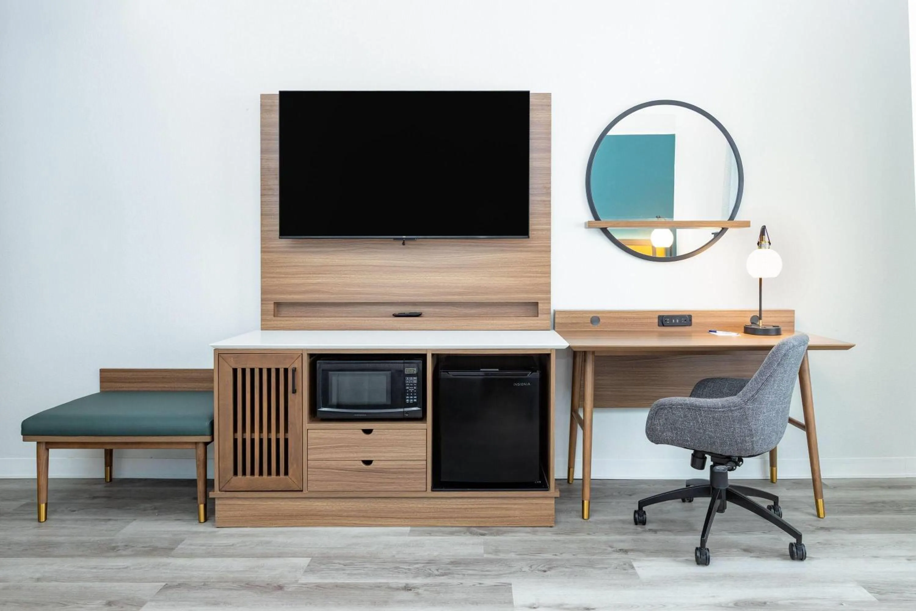 Photo of the whole room in La Quinta by Wyndham Sherman