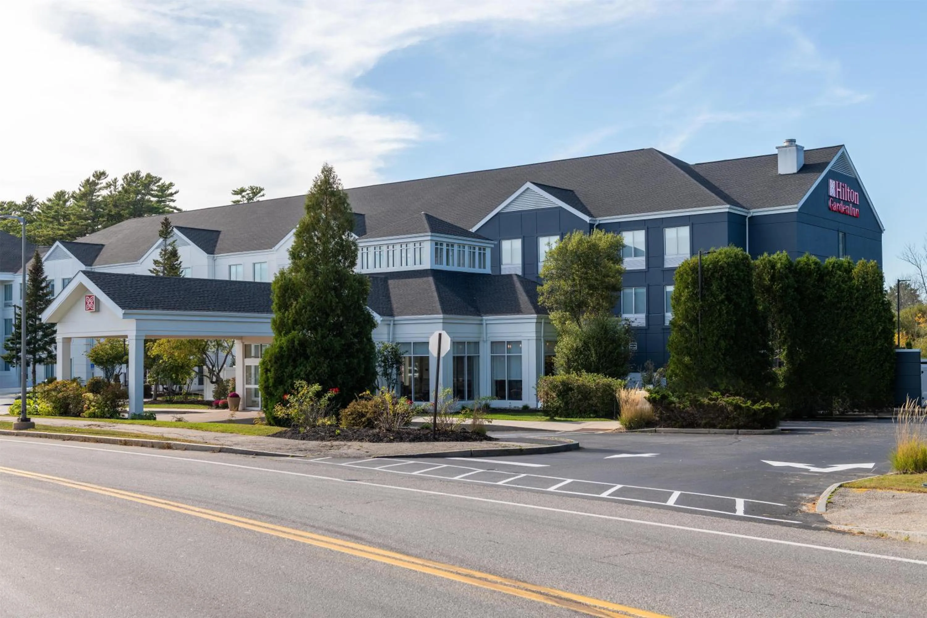 Property building in Hilton Garden Inn Portland Airport